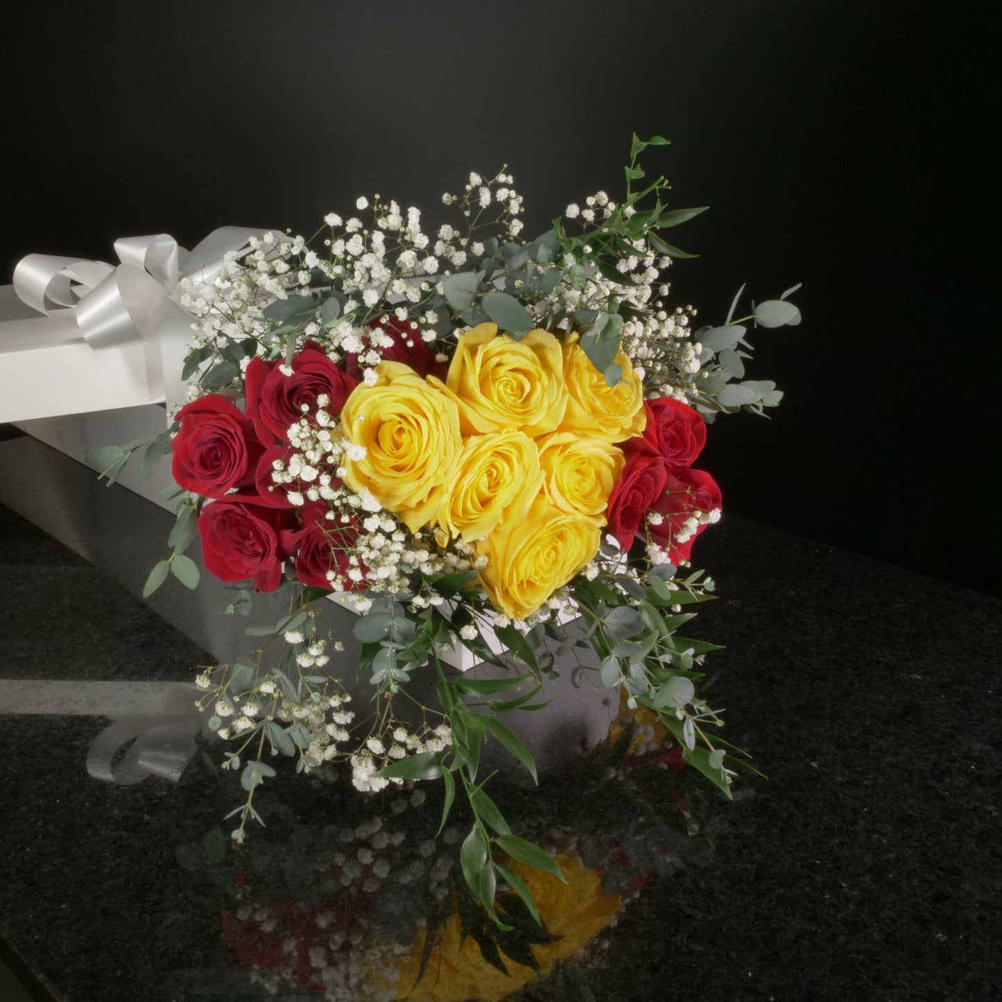 18 Roses / Boxed / Fancy