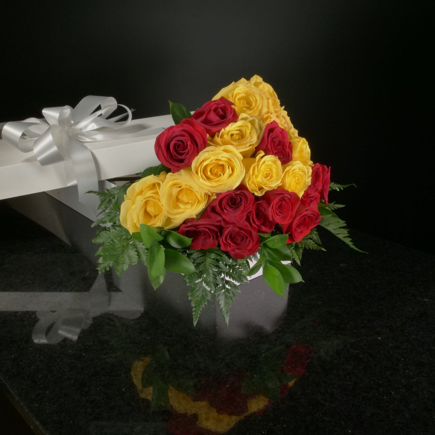 24 Roses / Boxed / Basic