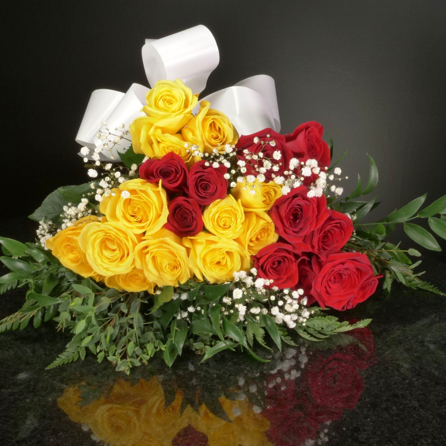 24 Roses / Hand-Tied / Fancy