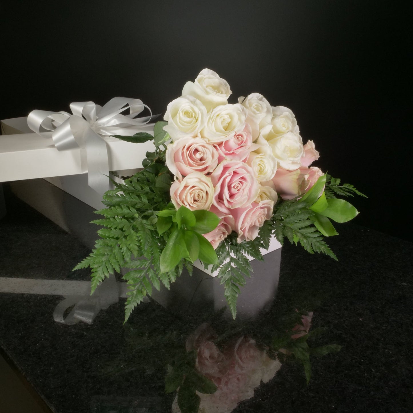 18 Roses / Boxed / Basic