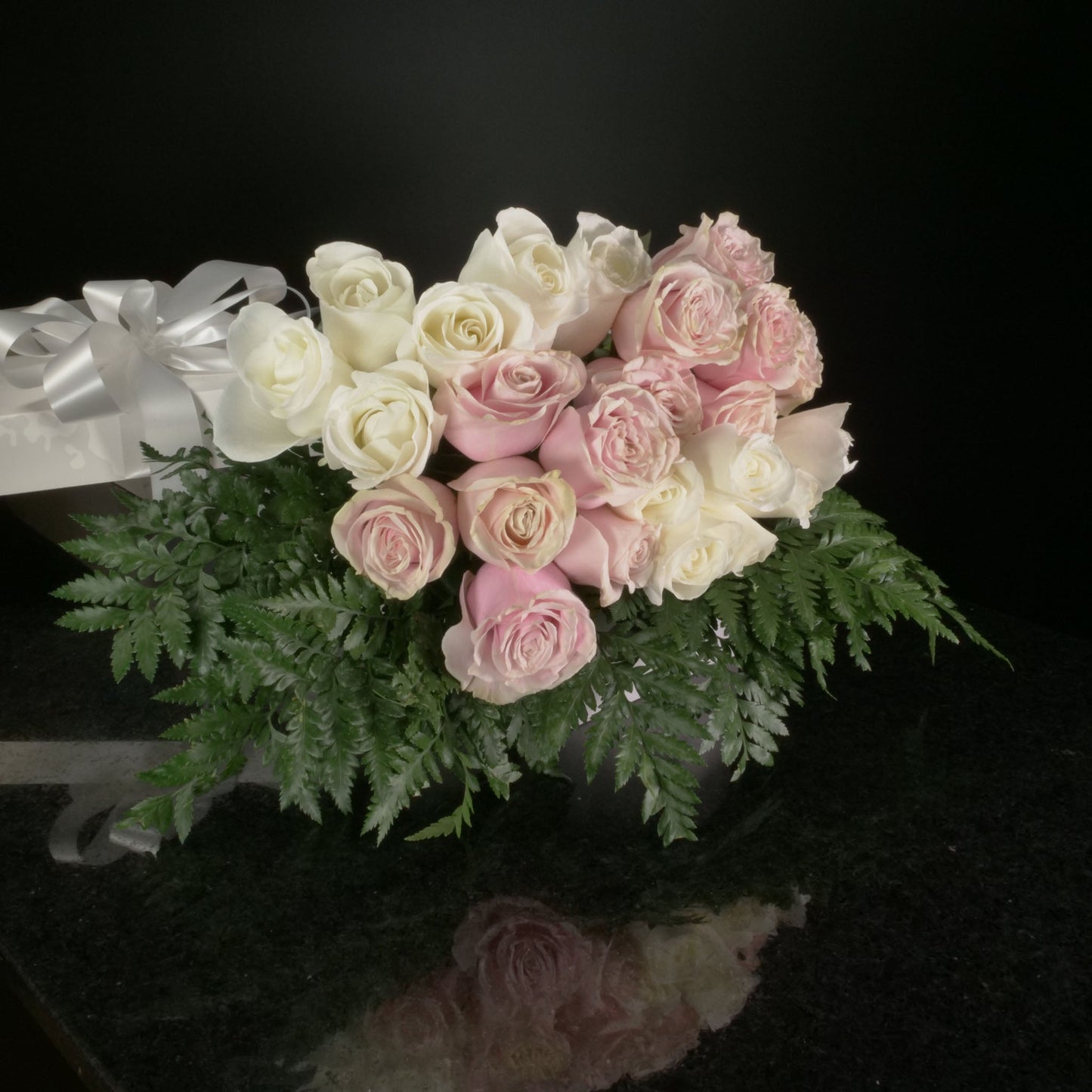 24 Roses / Boxed / Basic