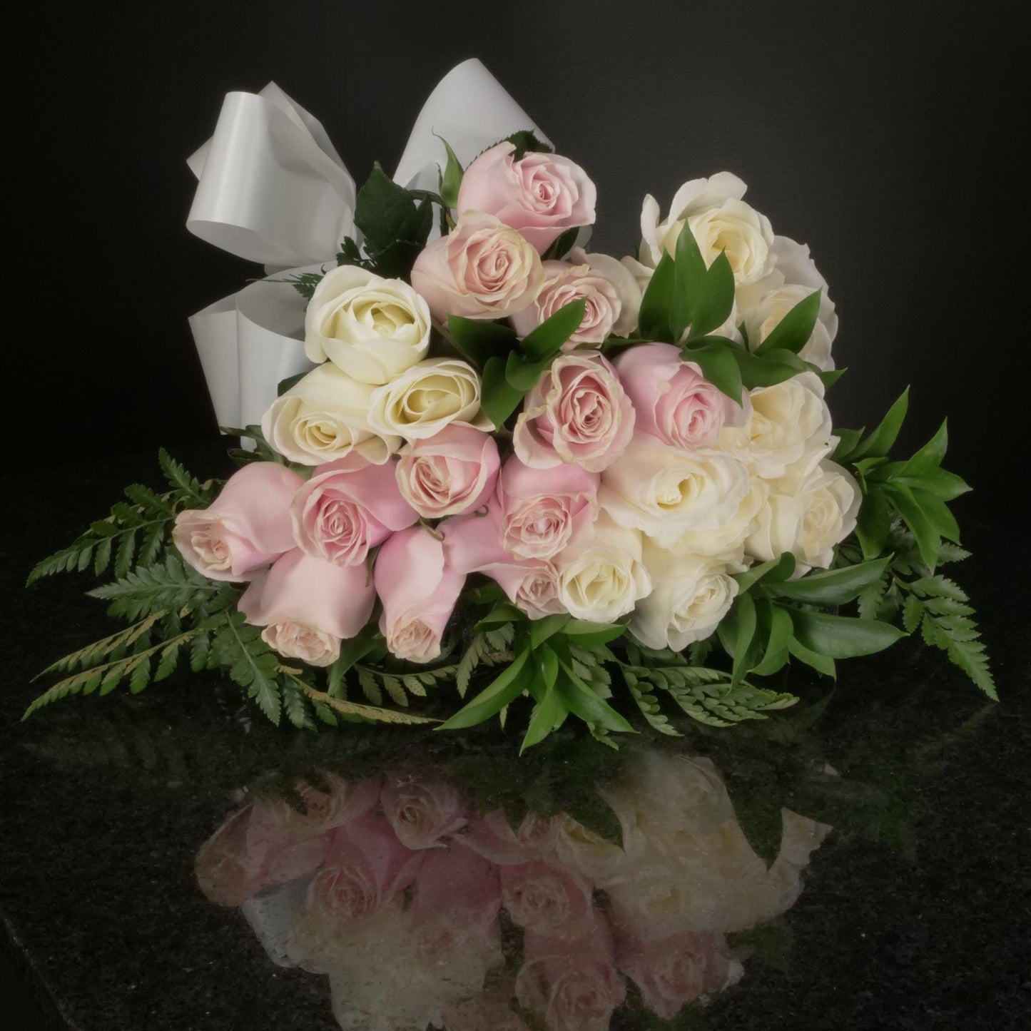 24 Roses / Hand-Tied / Basic