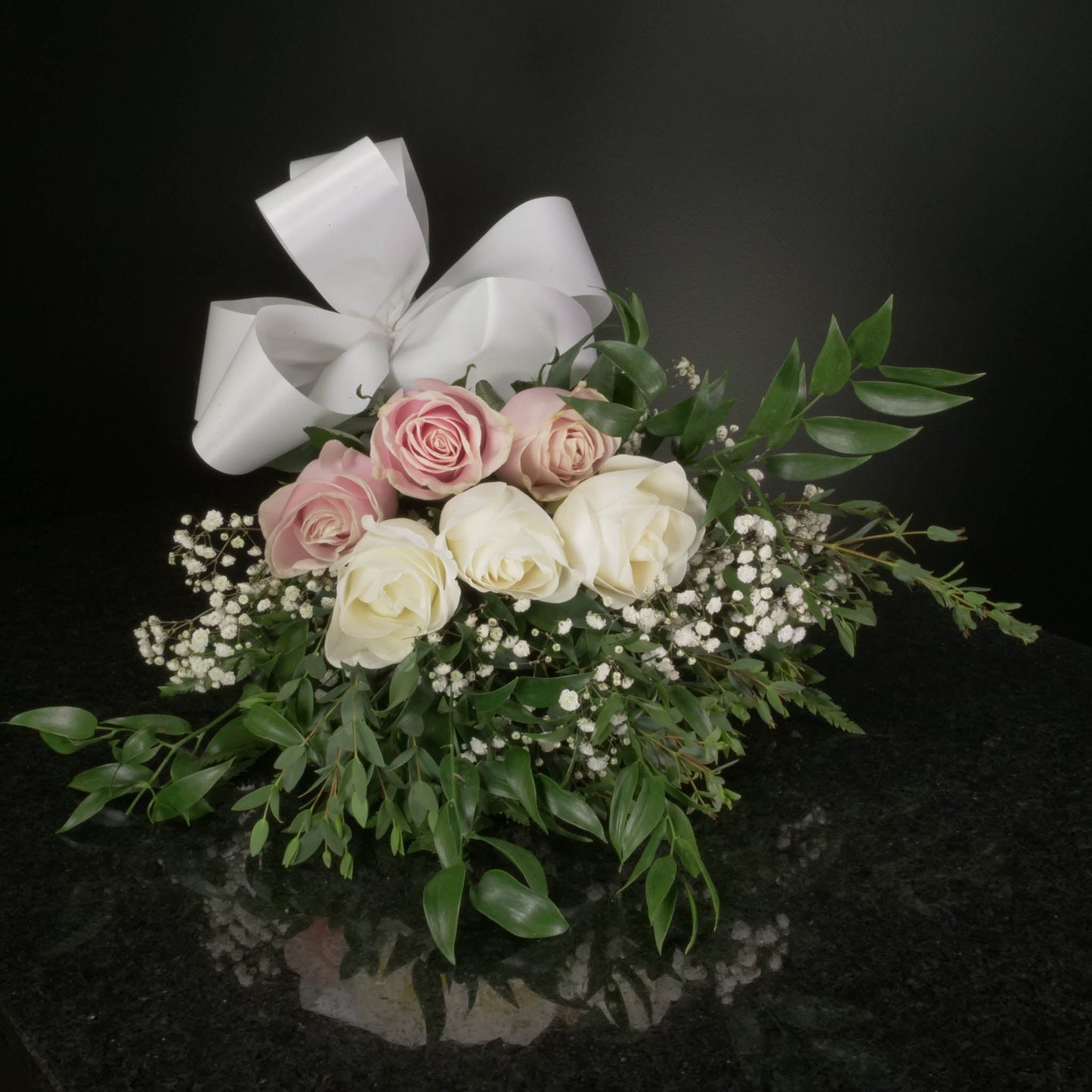 6 Roses / Hand-Tied / Fancy