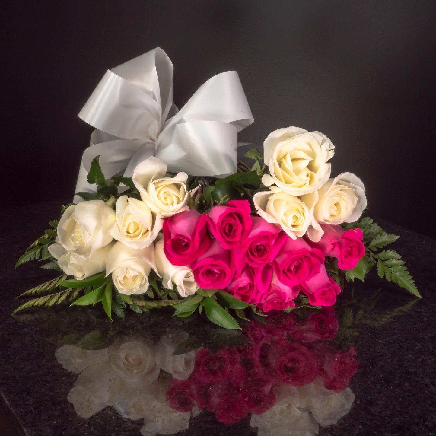 18 Roses / Hand-Tied / Basic