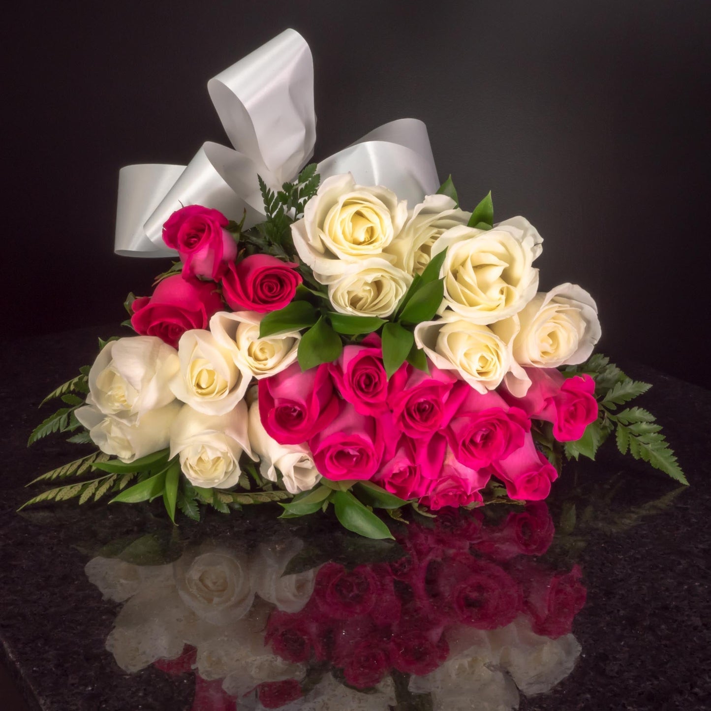 24 Roses / Hand-Tied / Basic