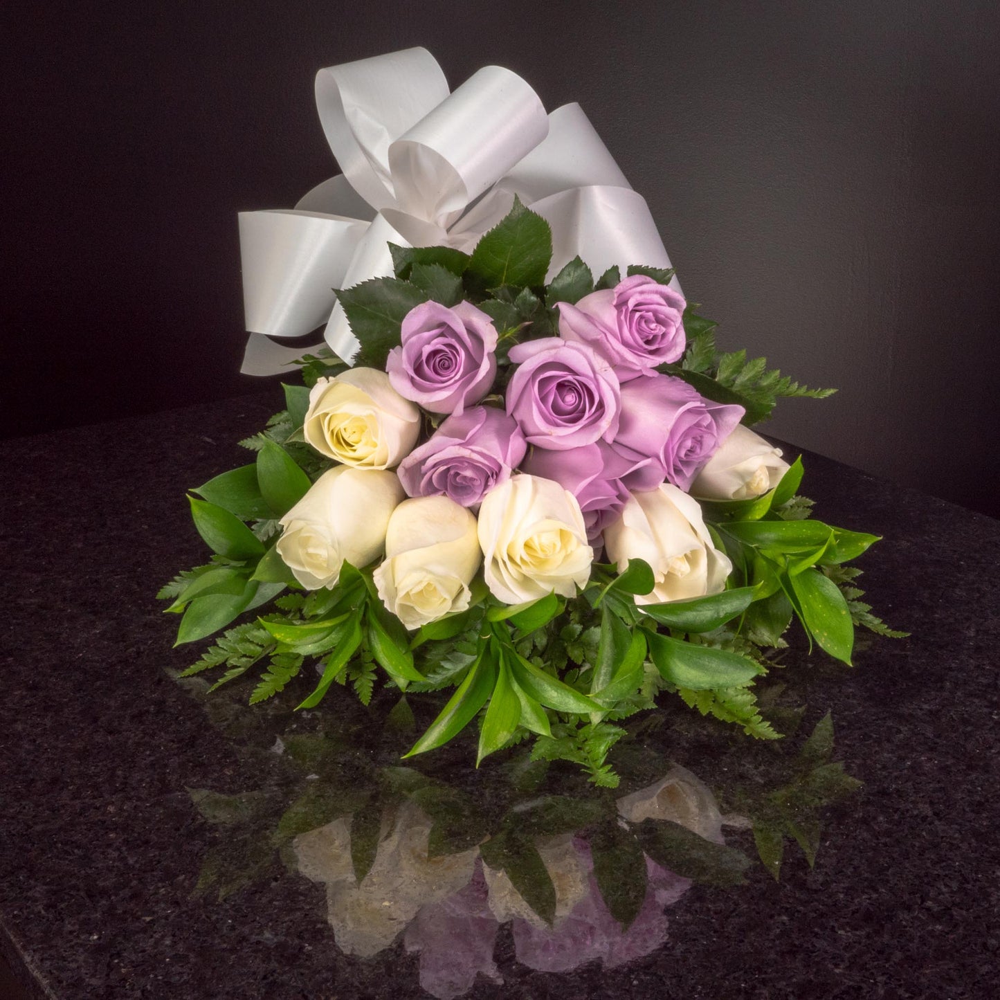12 Roses / Hand-Tied / Basic