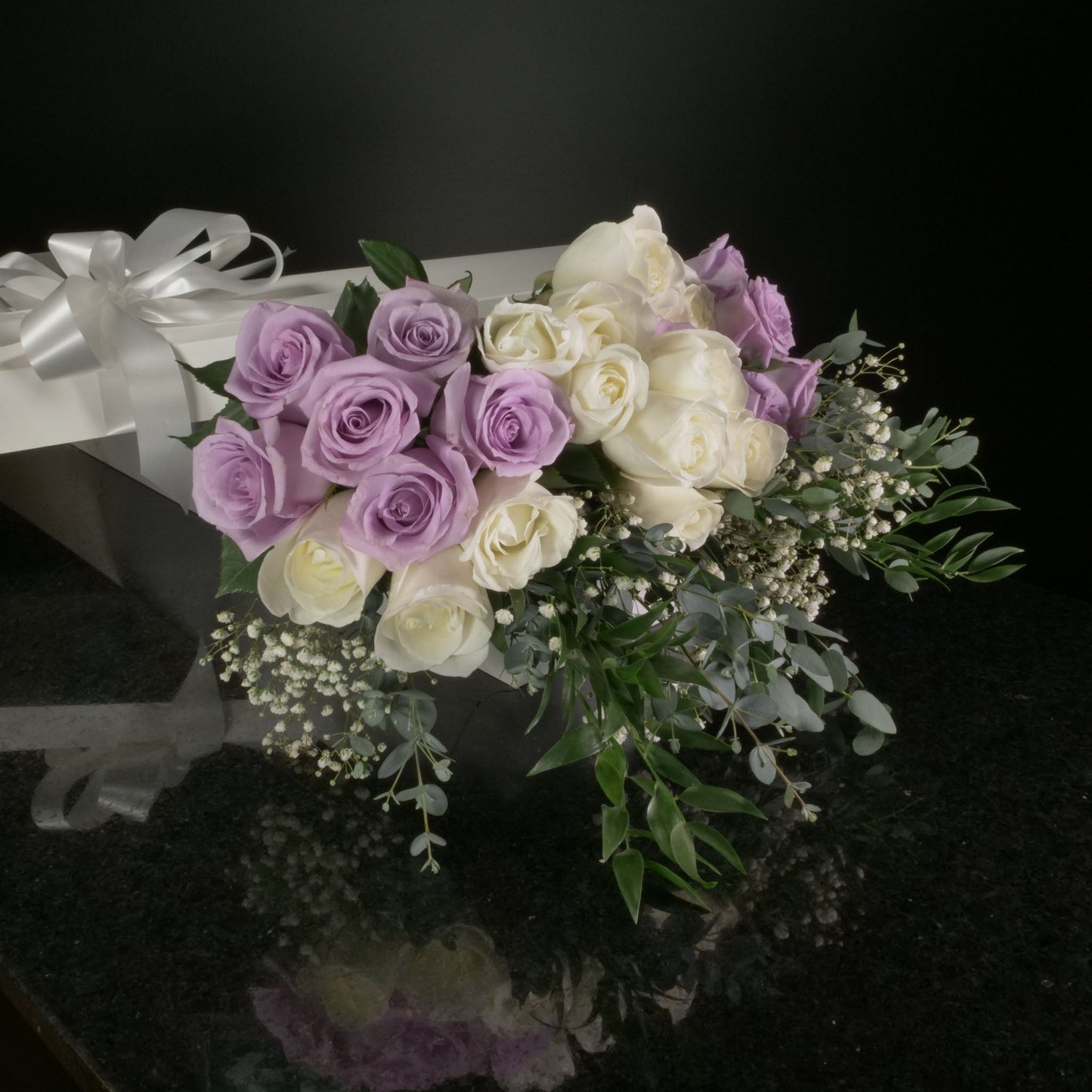 24 Roses / Boxed / Fancy