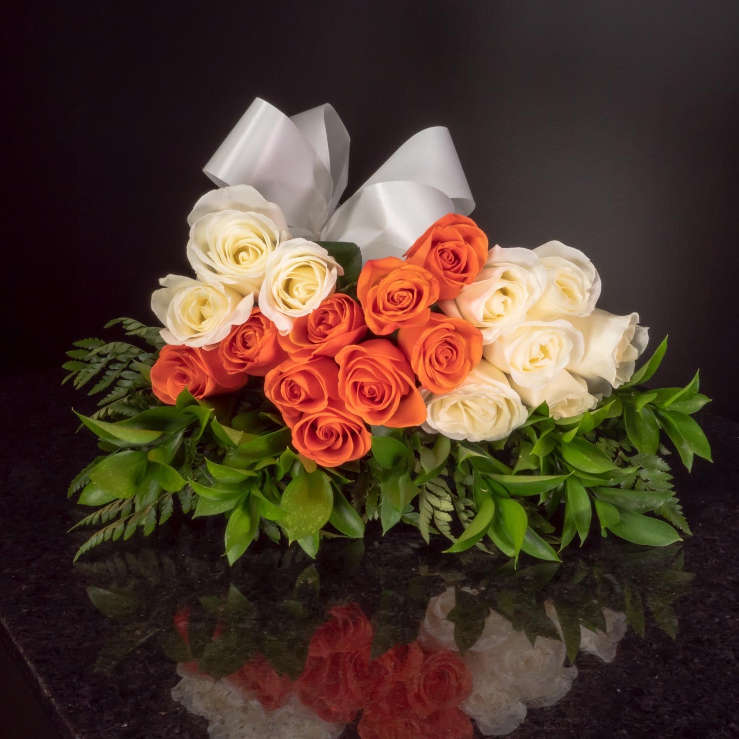 18 Roses / Hand-Tied / Basic