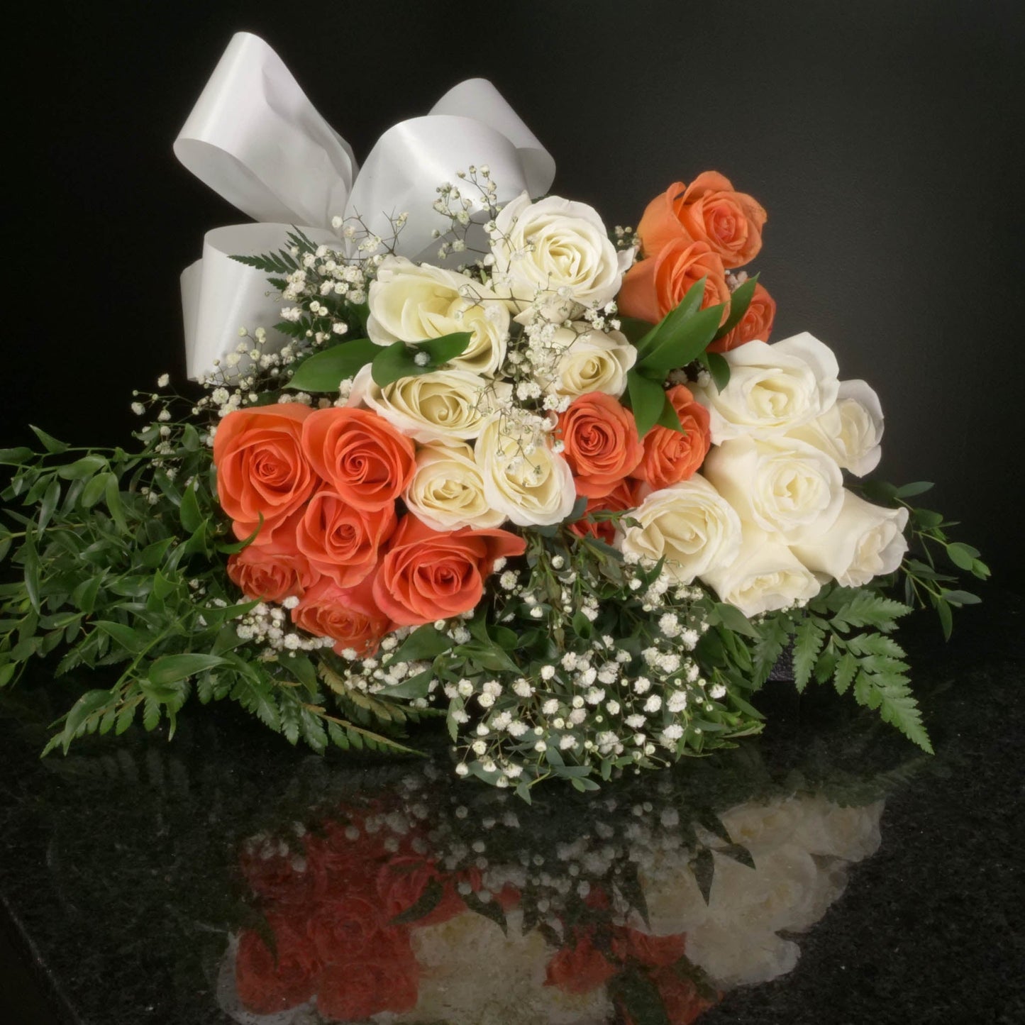 24 Roses / Hand-Tied / Fancy