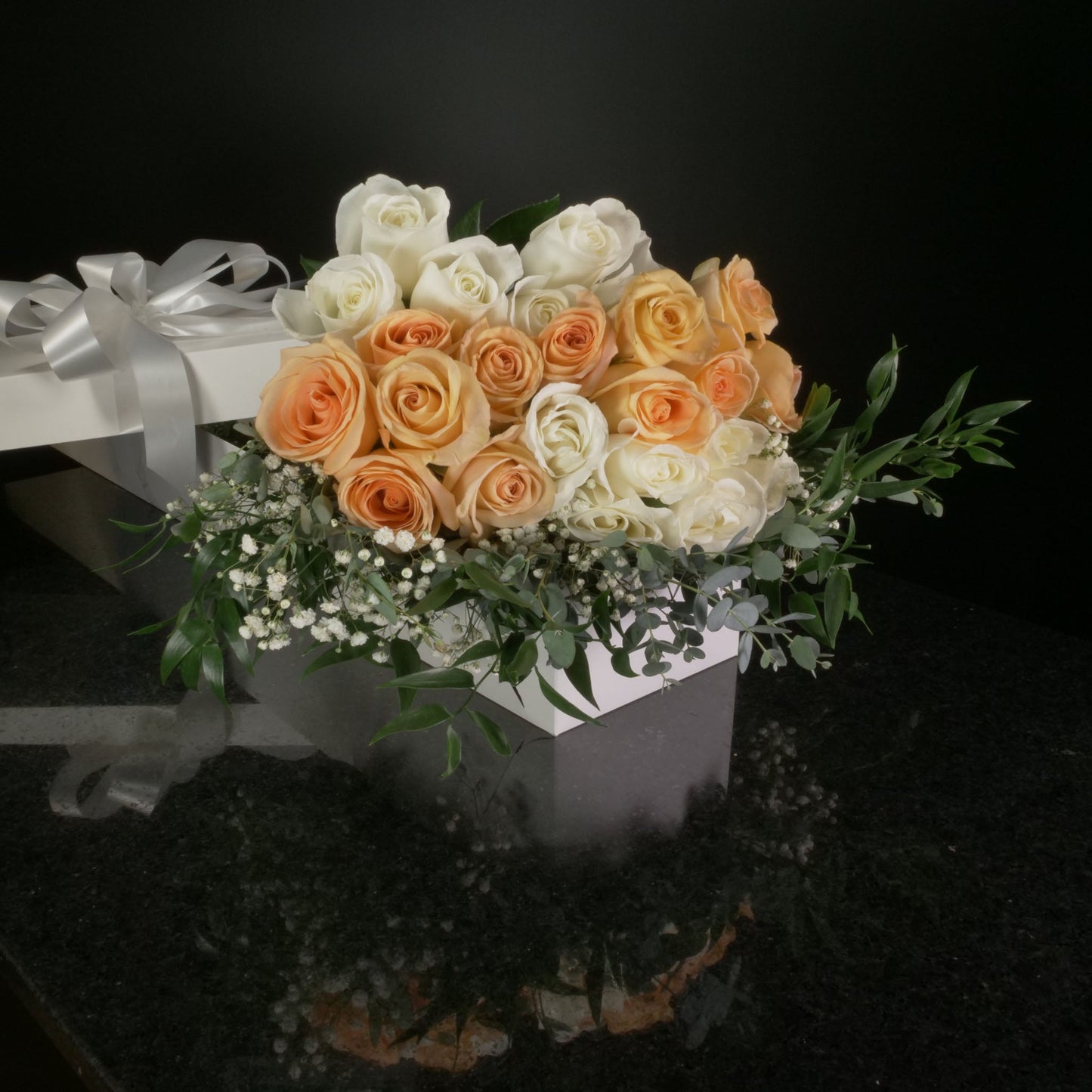 24 Roses / Boxed / Fancy