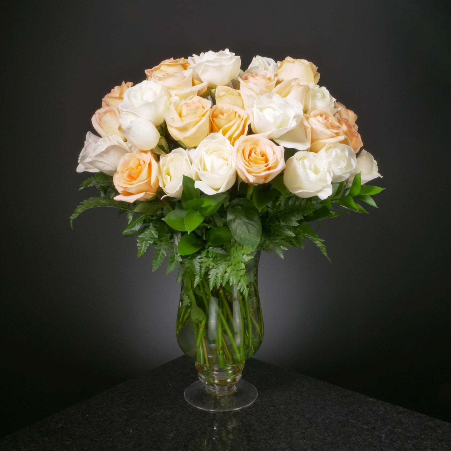 50 Roses / Vase / Basic