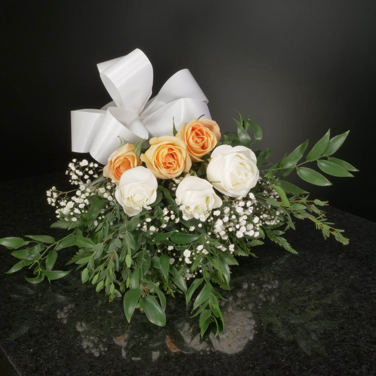 6 Roses / Hand-Tied / Fancy
