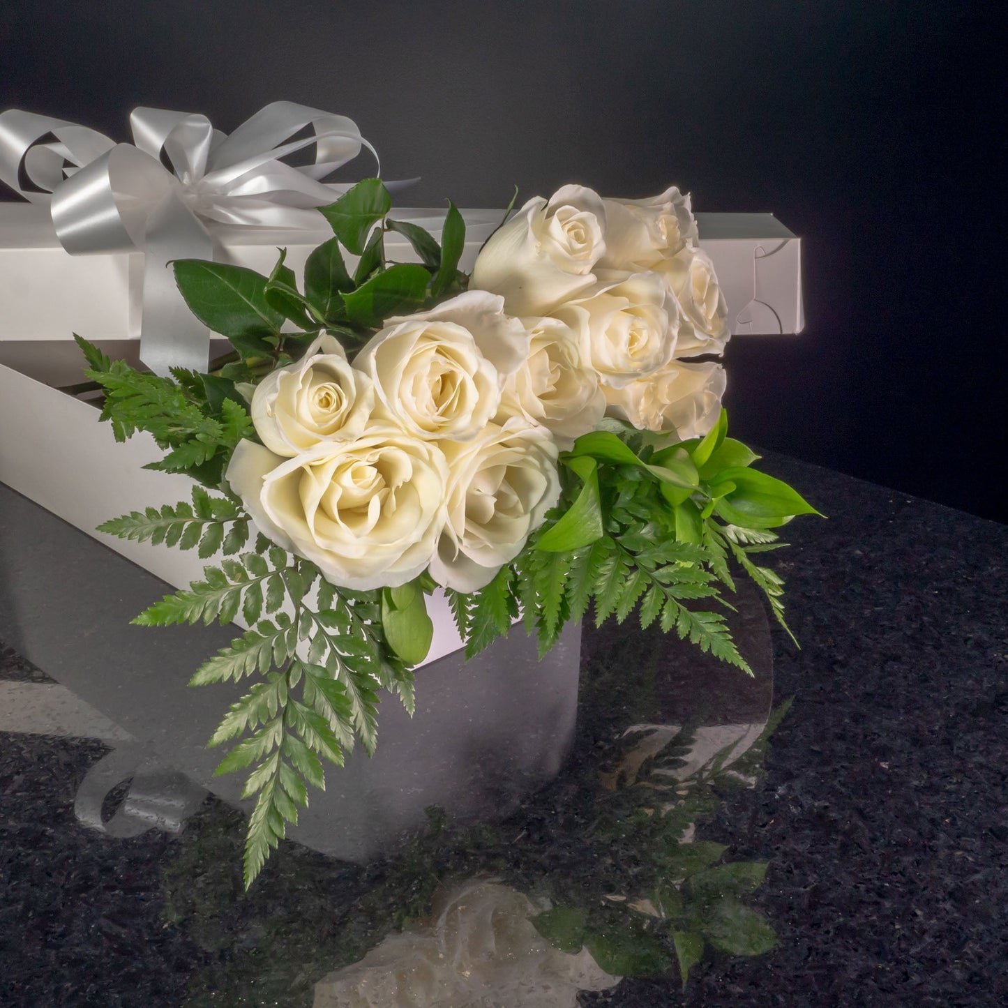 12 Roses / Boxed / Basic