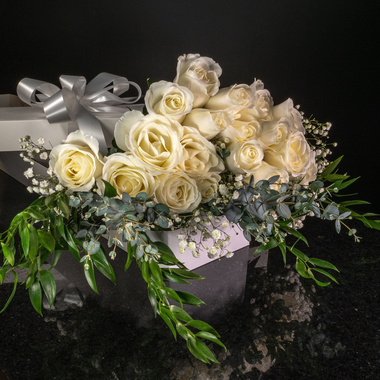 18 Roses / Boxed / Fancy
