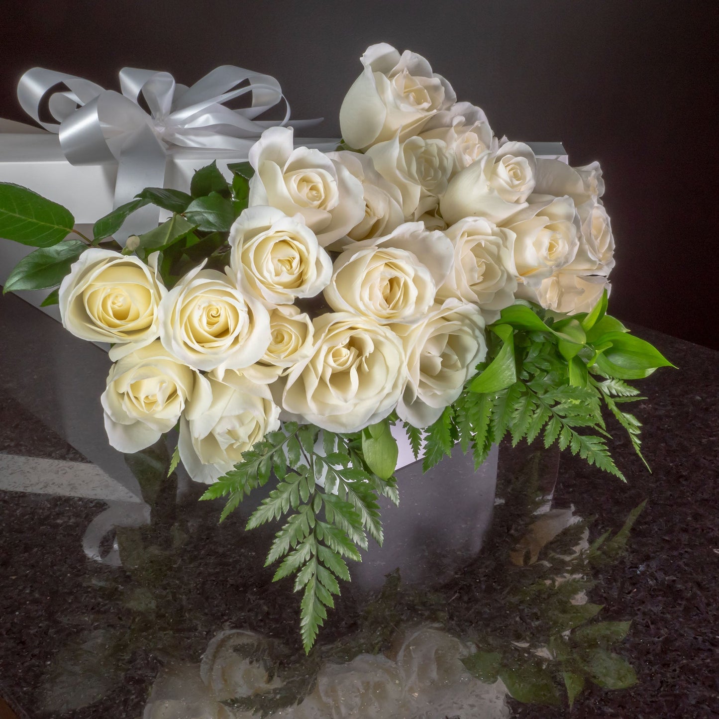 24 Roses / Boxed / Basic