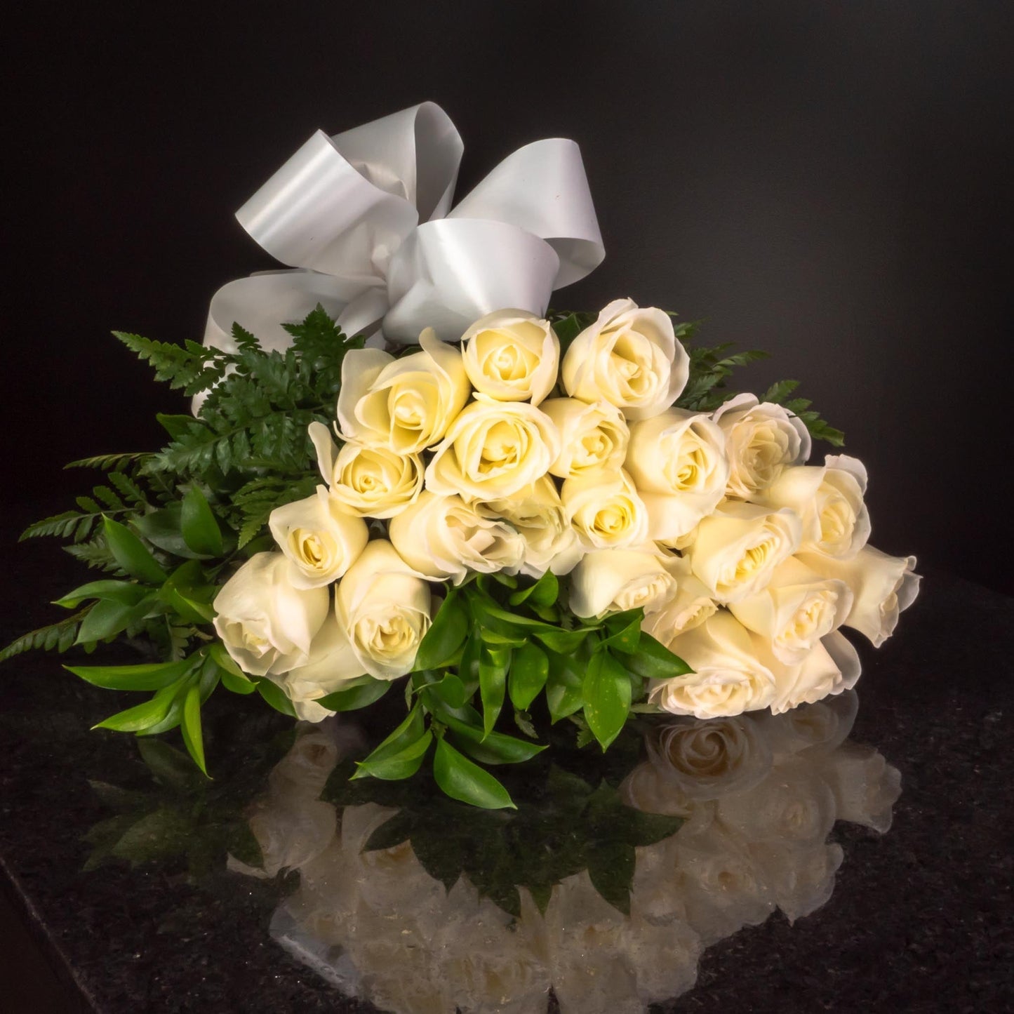 24 Roses / Hand-Tied / Basic