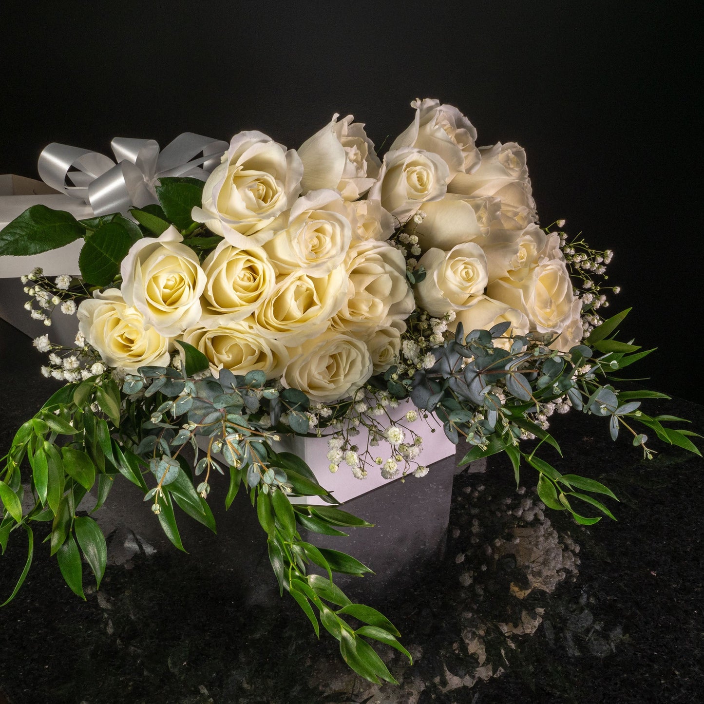 24 Roses / Boxed / Fancy