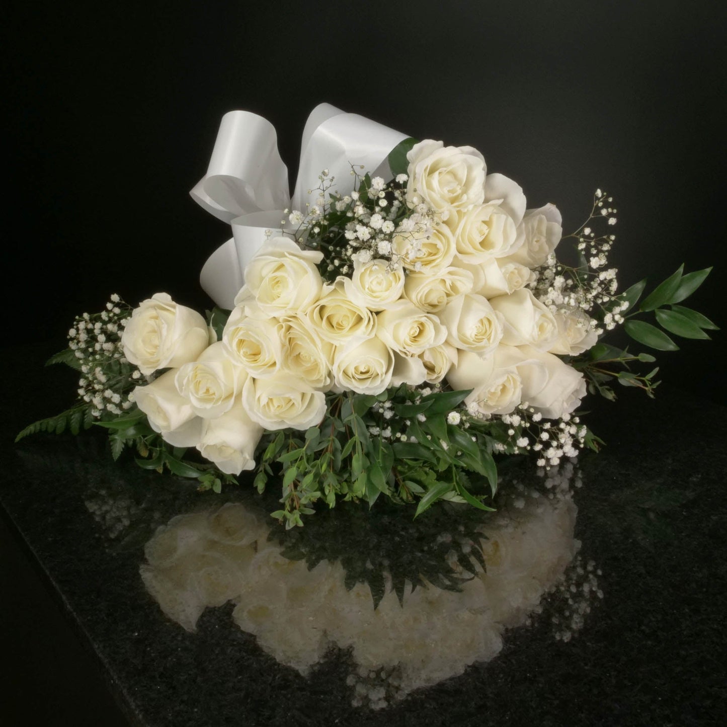 24 Roses / Hand-Tied / Fancy