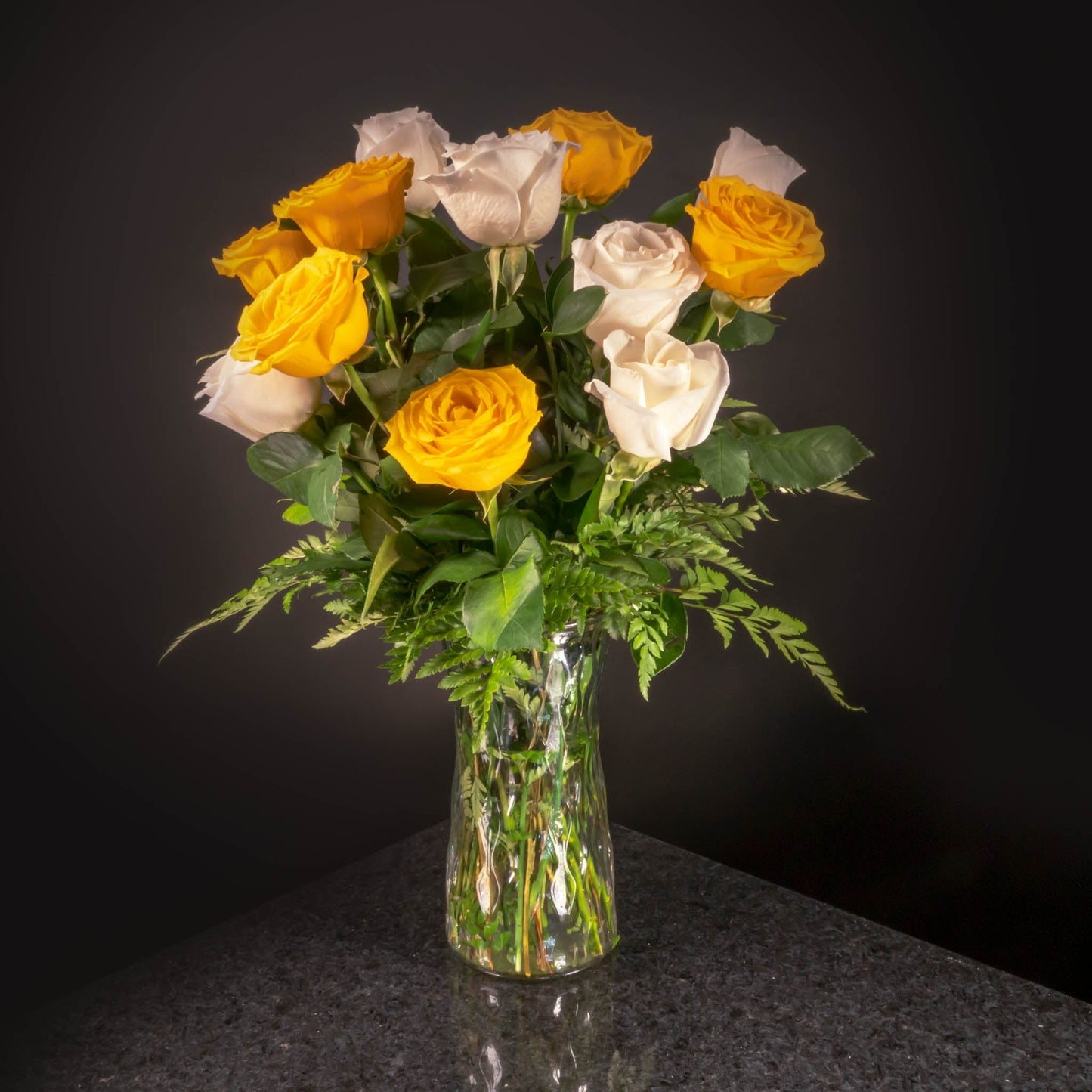 12 Roses / Vase / Basic