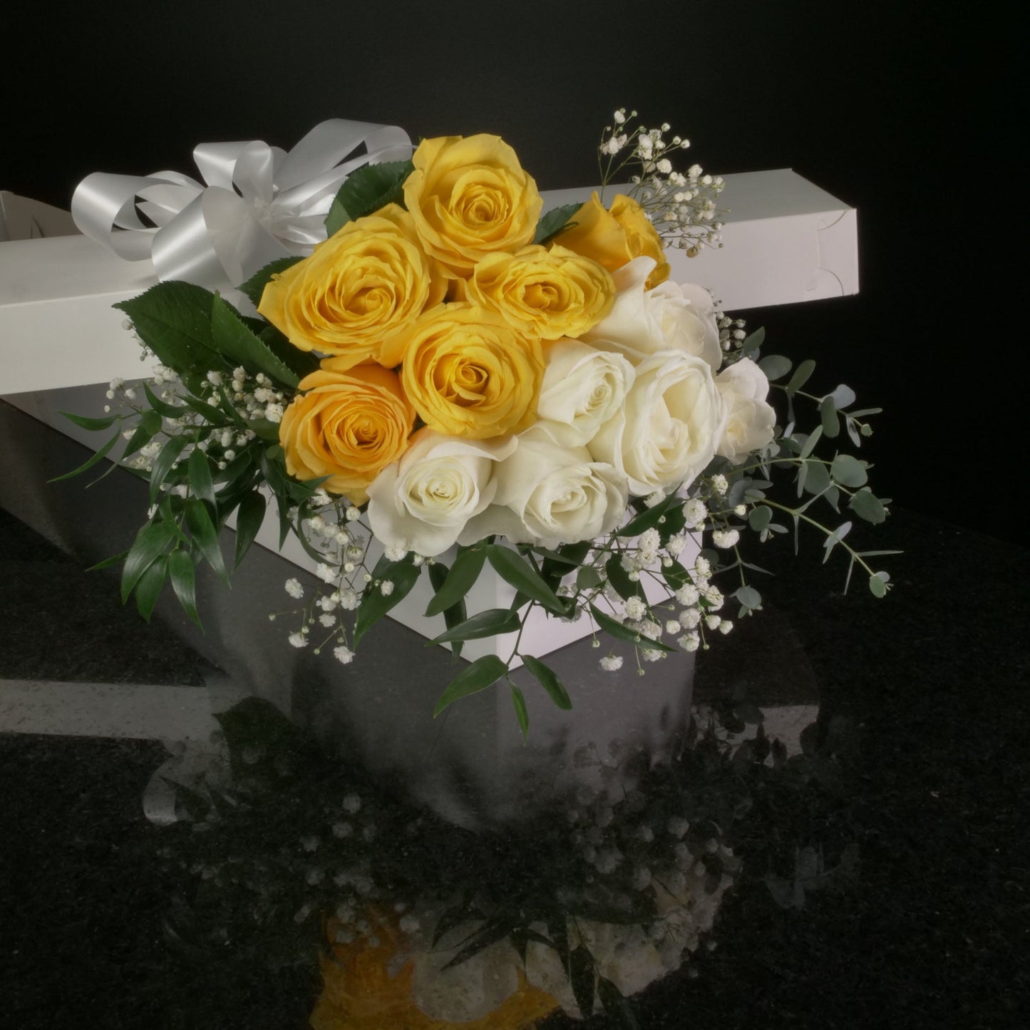 12 Roses / Boxed / Fancy