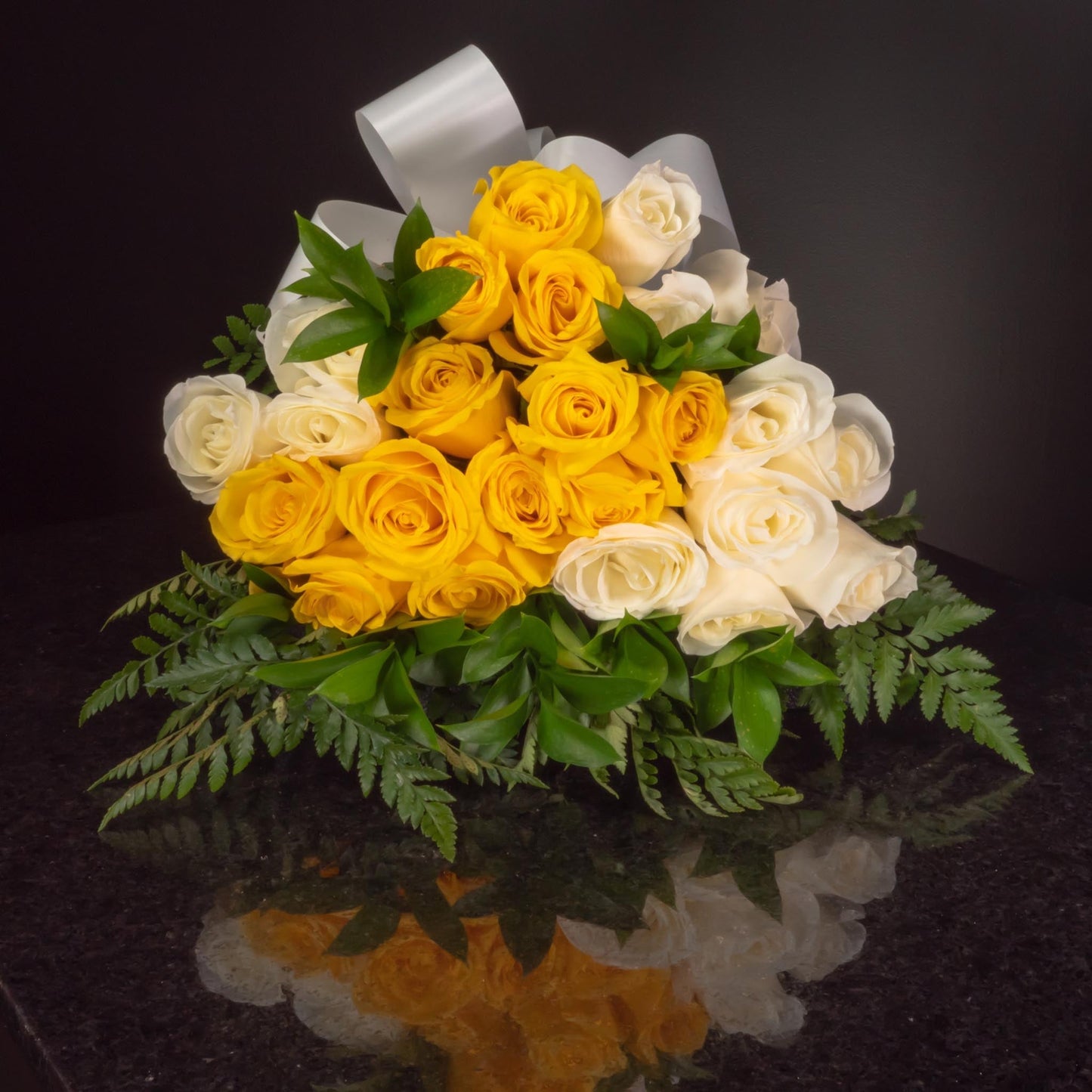 24 Roses / Hand-Tied / Basic
