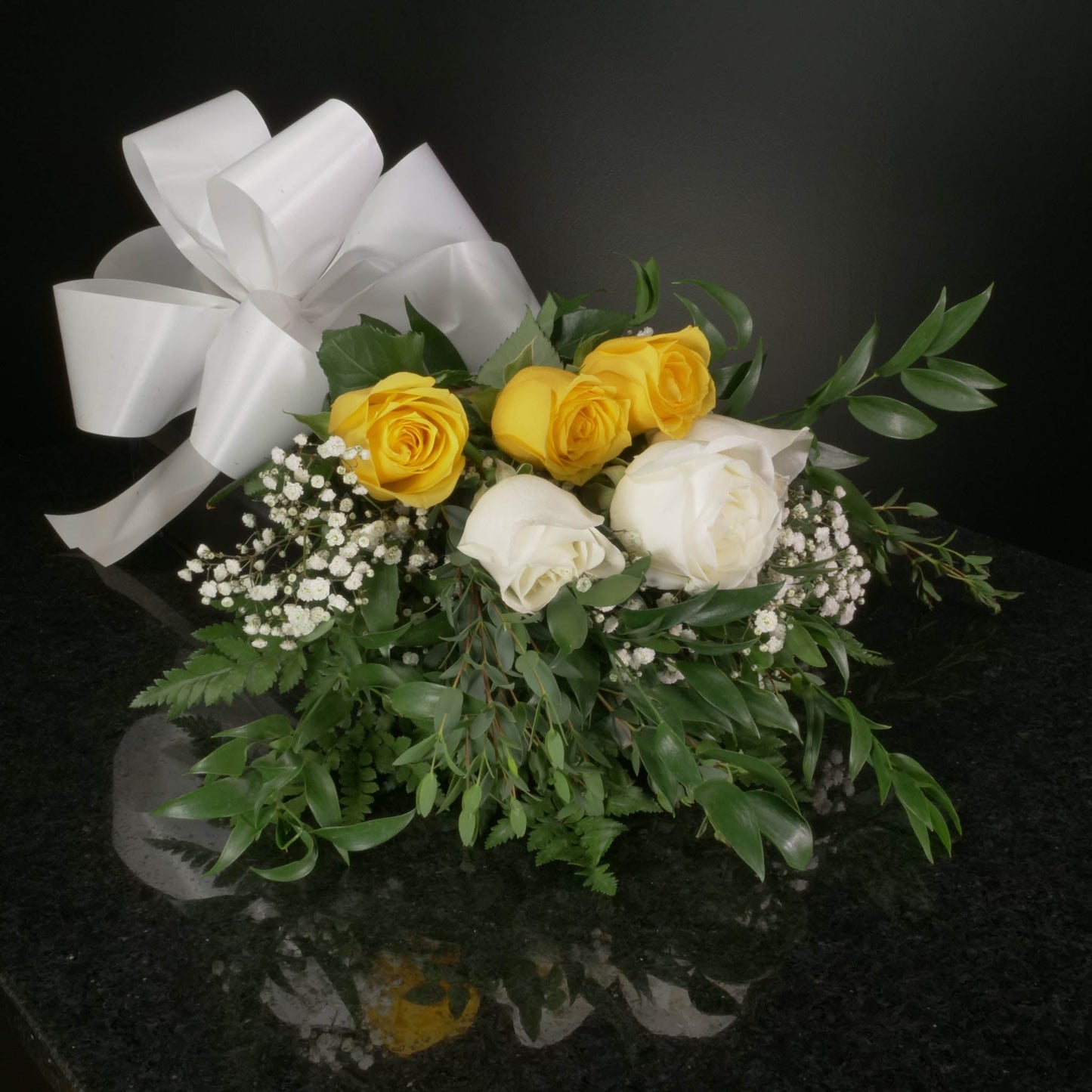 6 Roses / Hand-Tied / Fancy