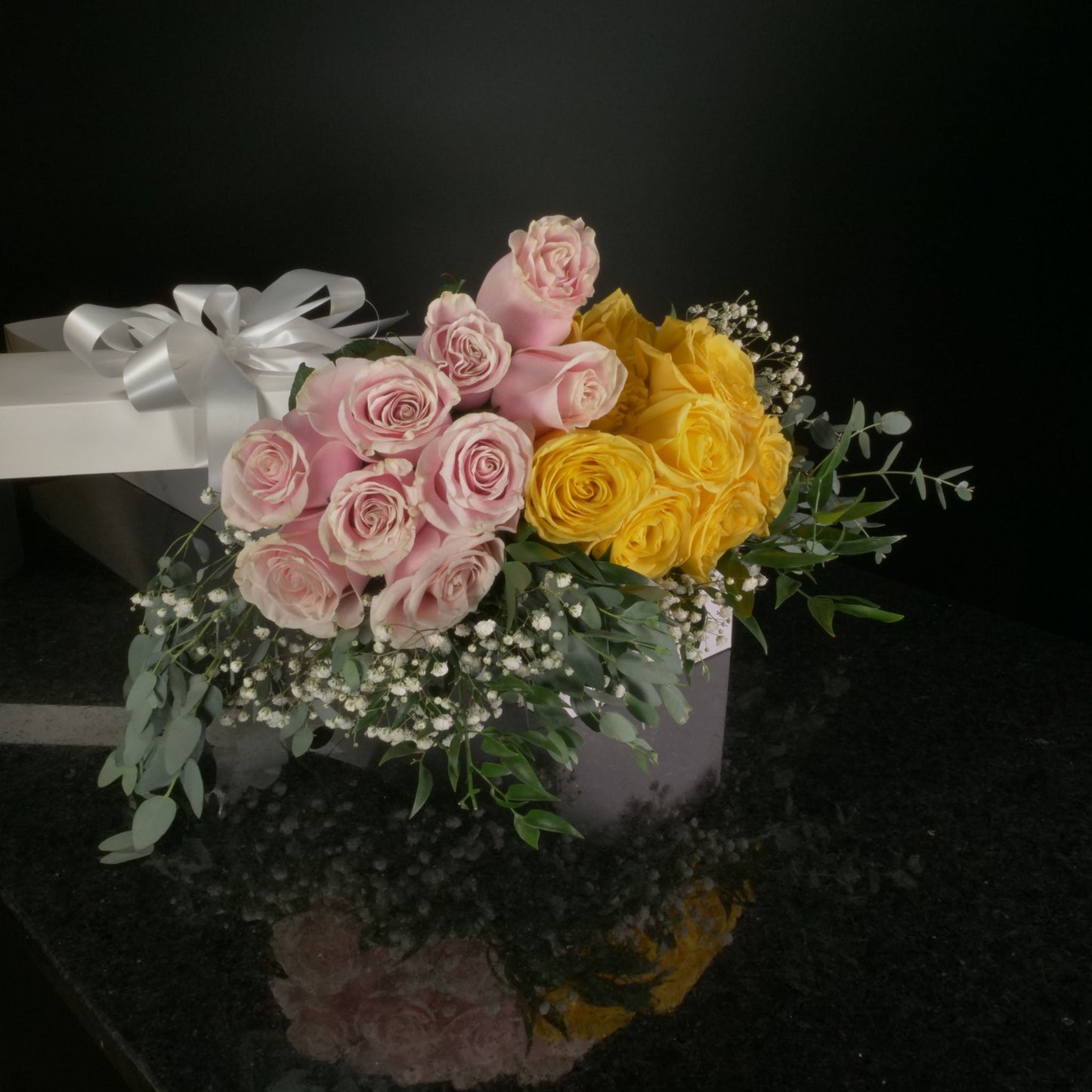 18 Roses / Boxed / Fancy