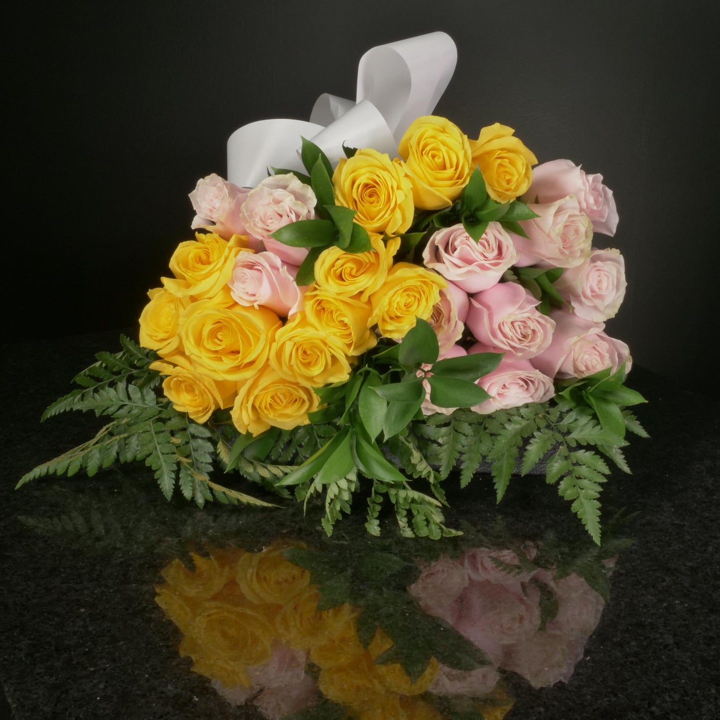 24 Roses / Hand-Tied / Basic