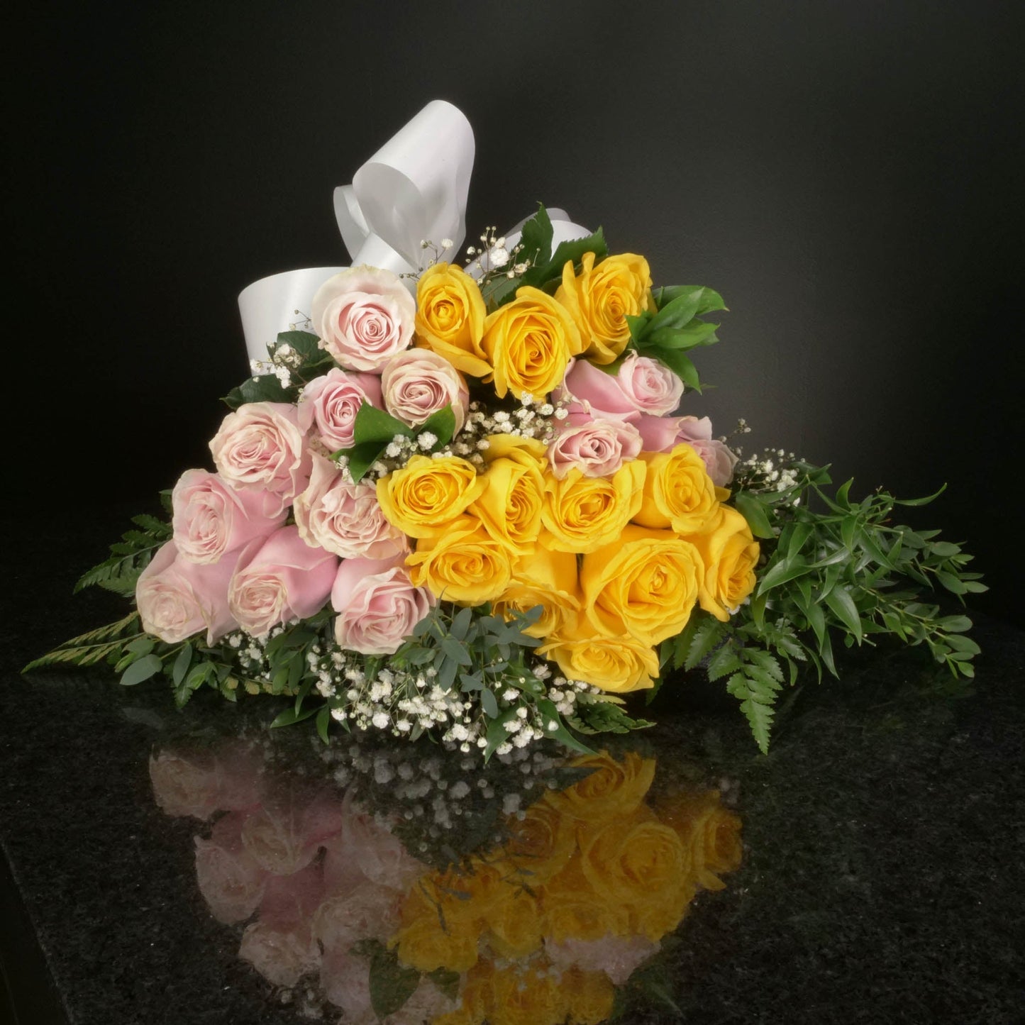 24 Roses / Hand-Tied / Fancy