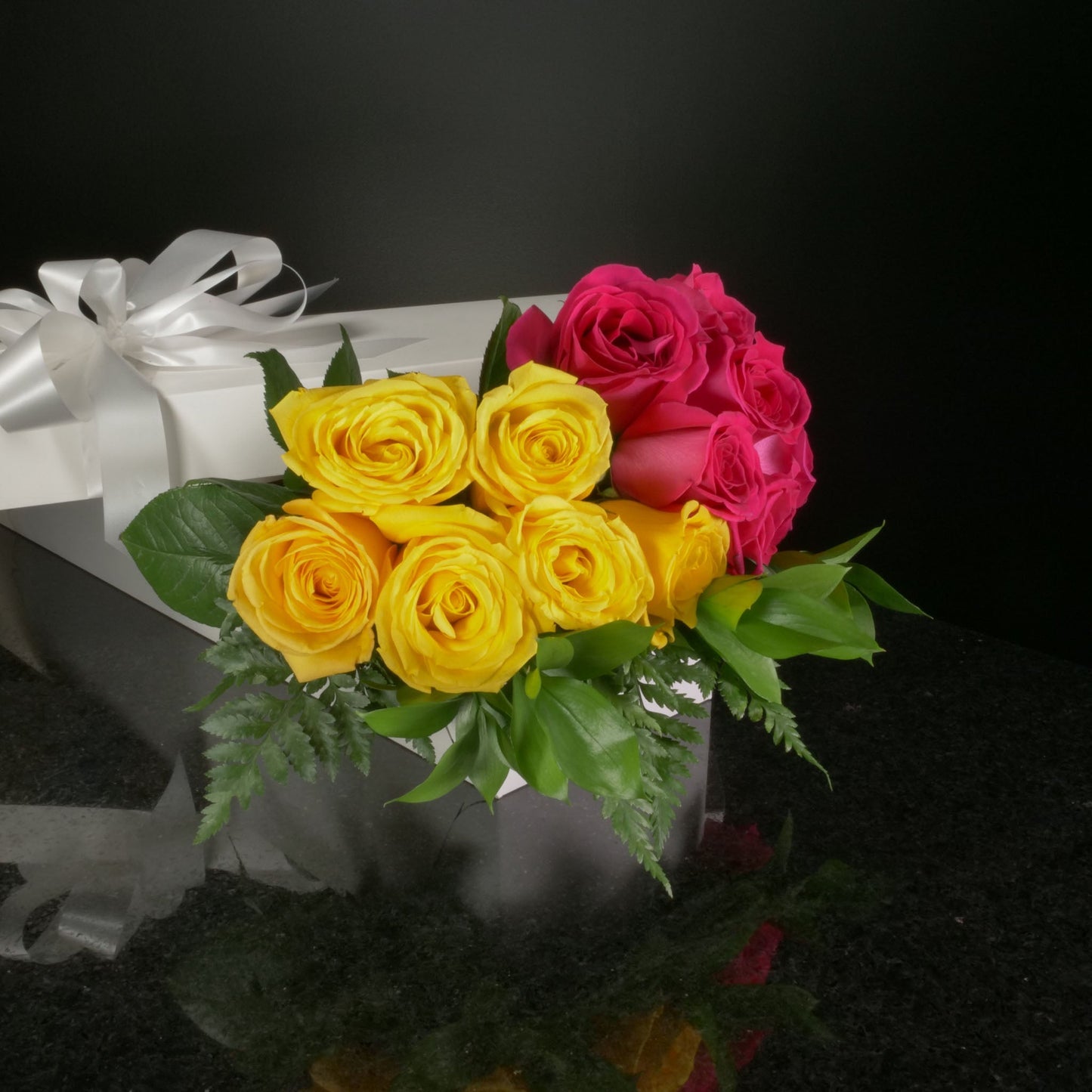 12 Roses / Boxed / Basic