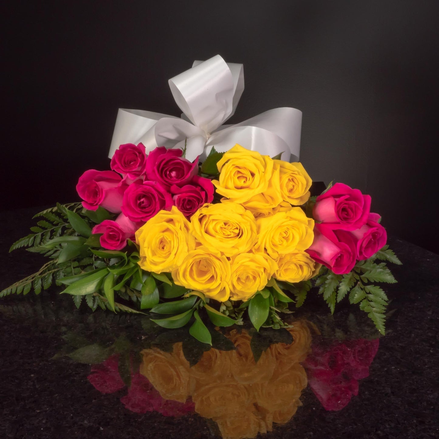 18 Roses / Hand-Tied / Basic