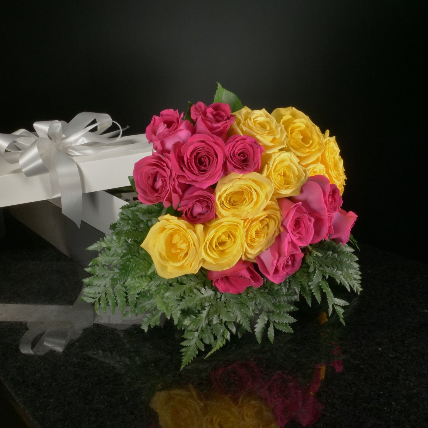 24 Roses / Boxed / Basic