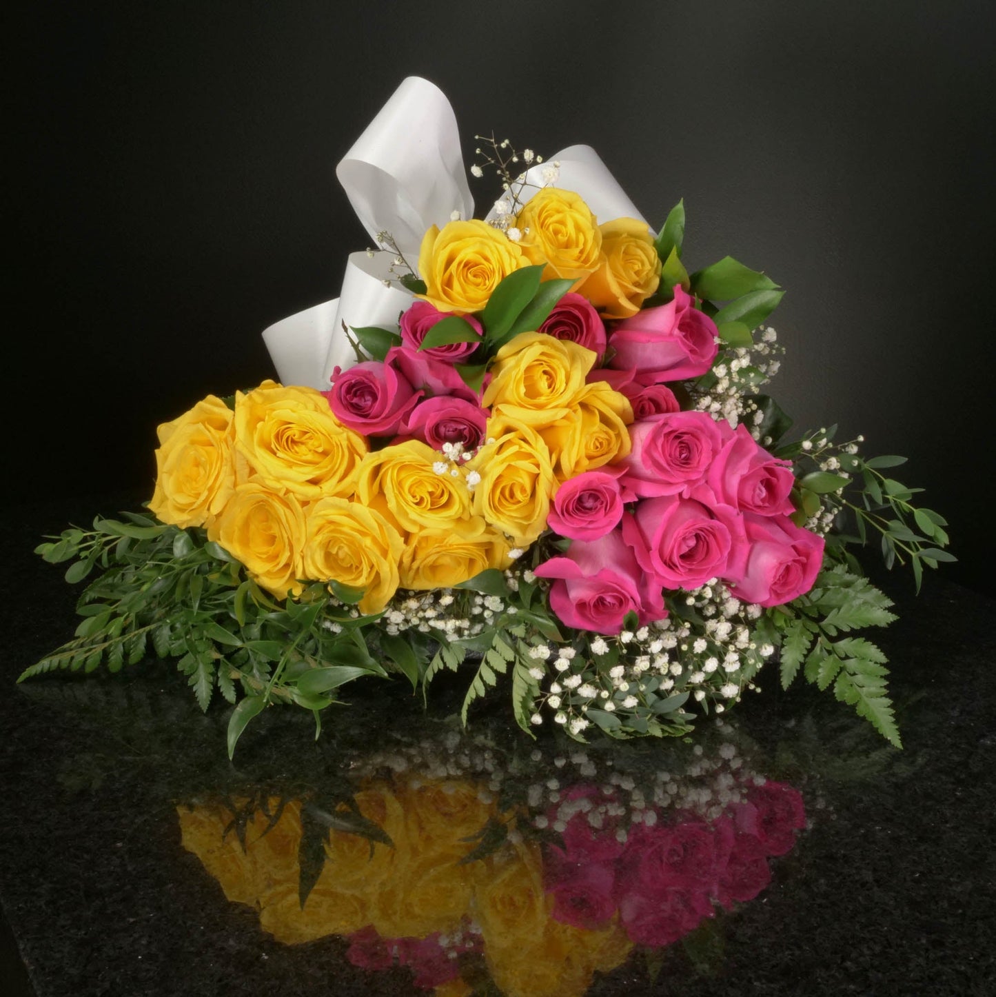 24 Roses / Hand-Tied / Fancy