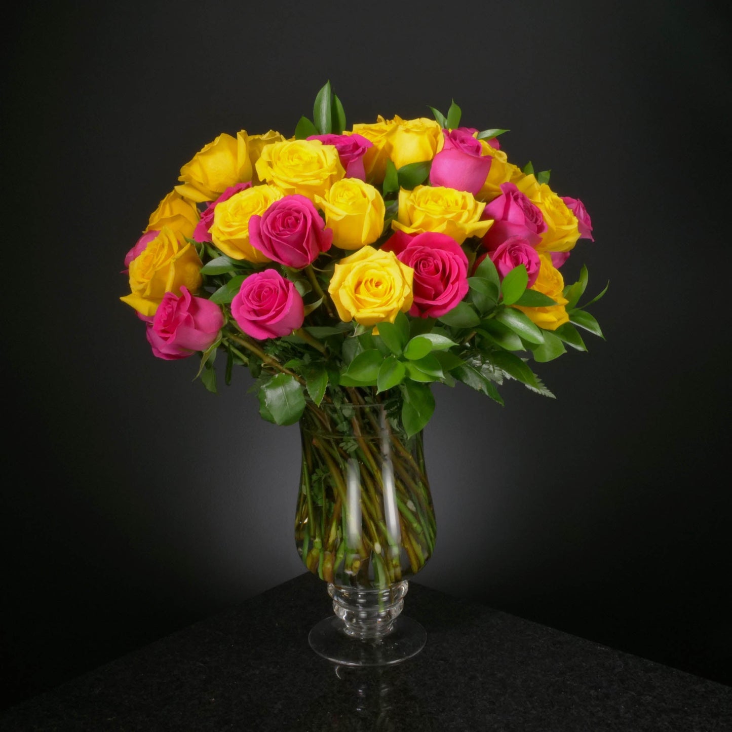 50 Roses / Vase / Basic