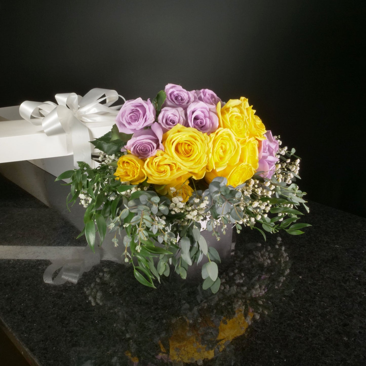 18 Roses / Boxed / Fancy