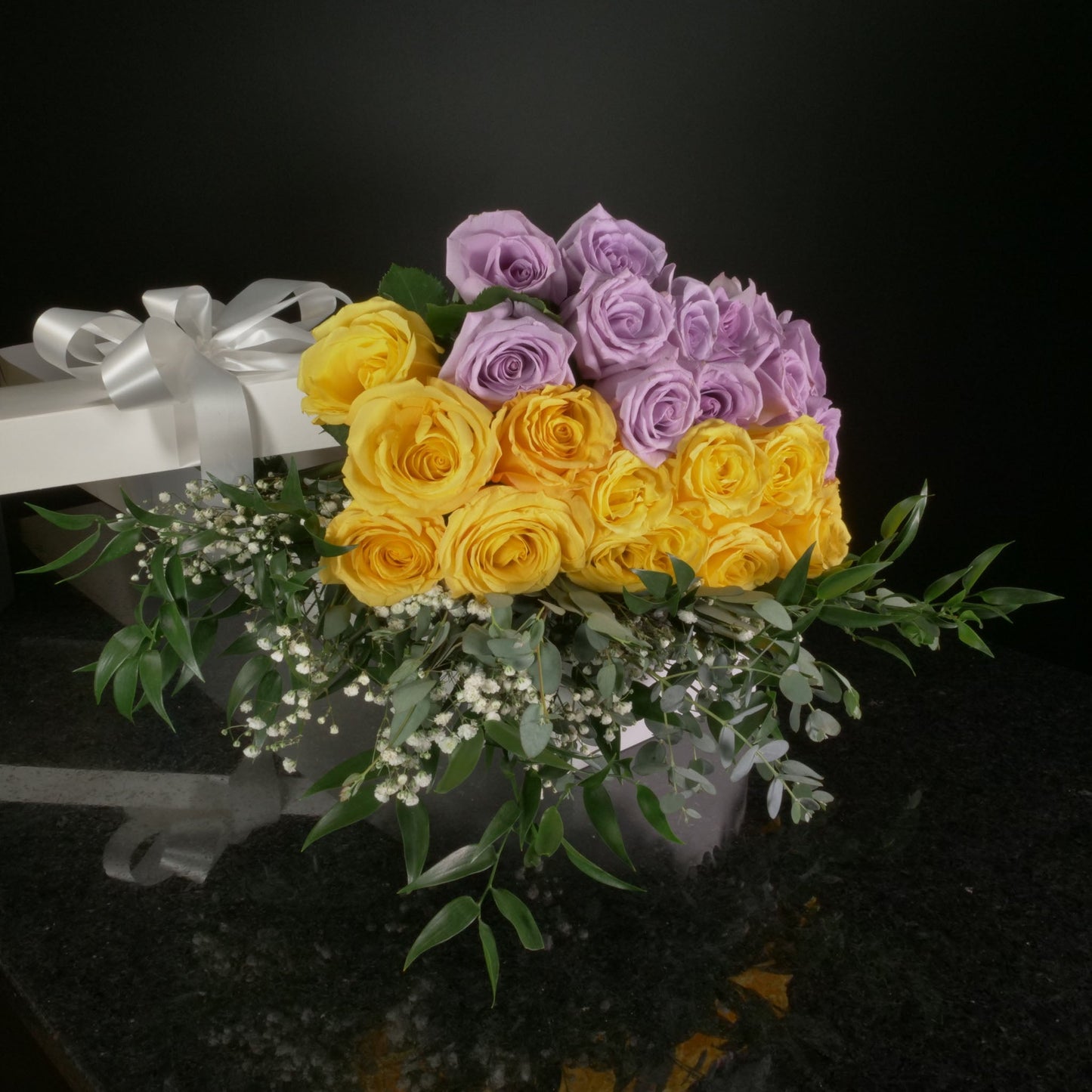 24 Roses / Boxed / Fancy