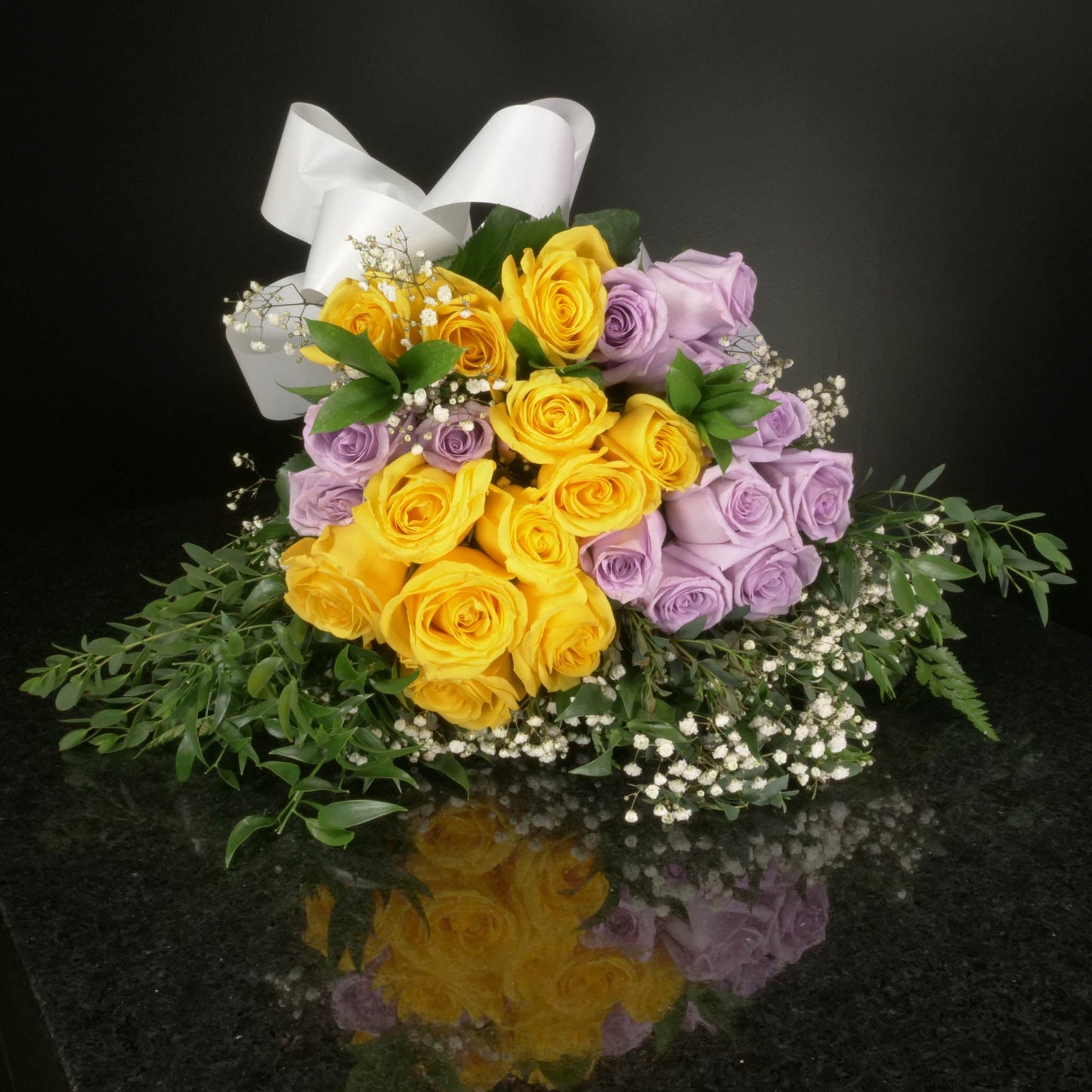 24 Roses / Hand-Tied / Fancy