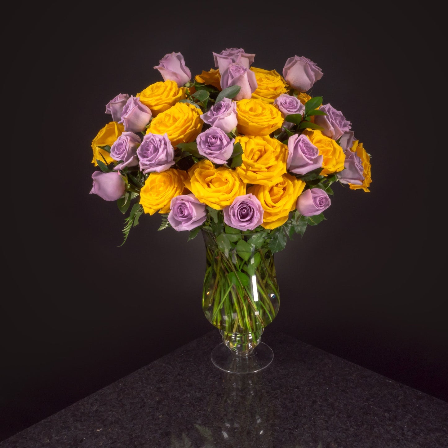 50 Roses / Vase / Basic