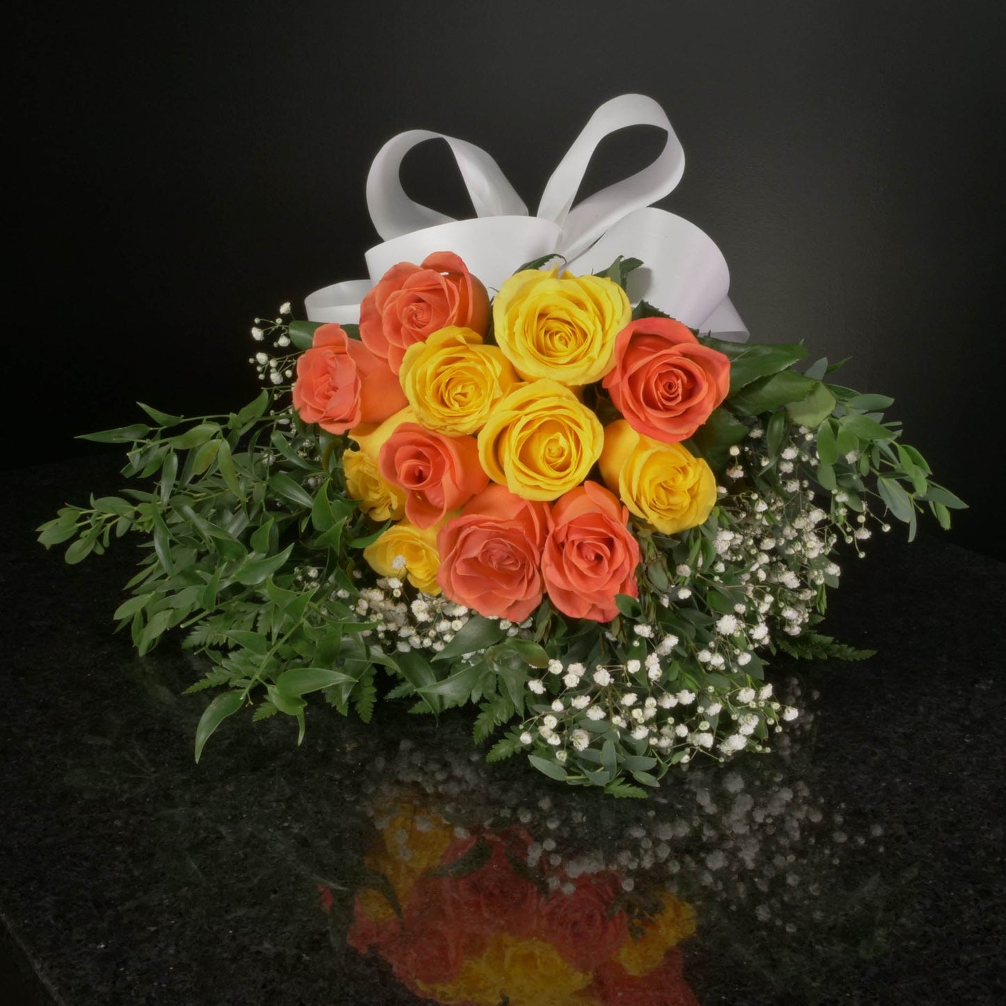 12 Roses / Hand-Tied / Fancy