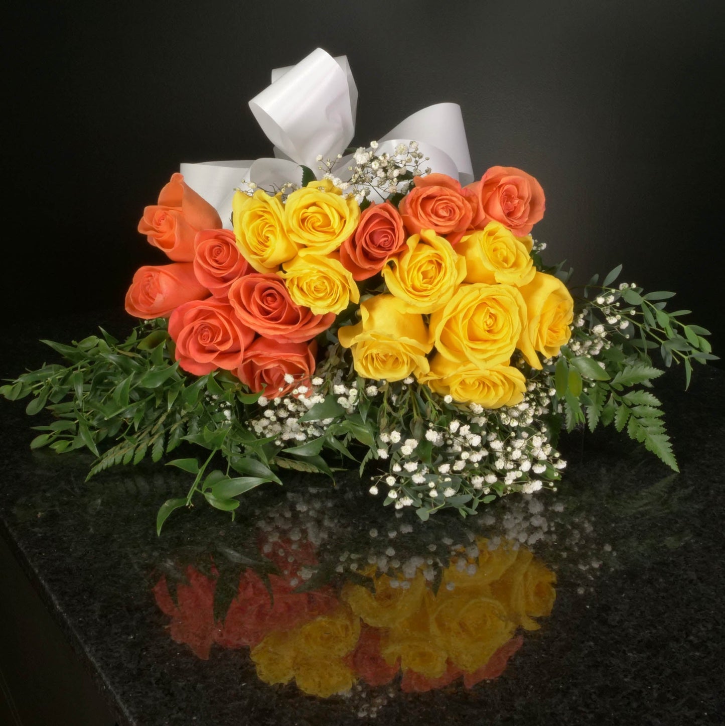 18 Roses / Hand-Tied / Fancy