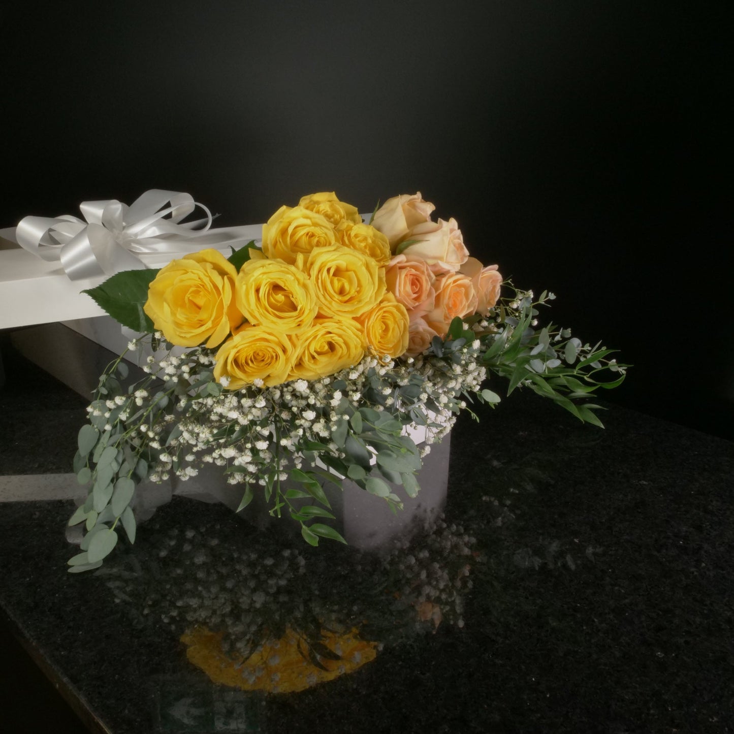 18 Roses / Boxed / Fancy