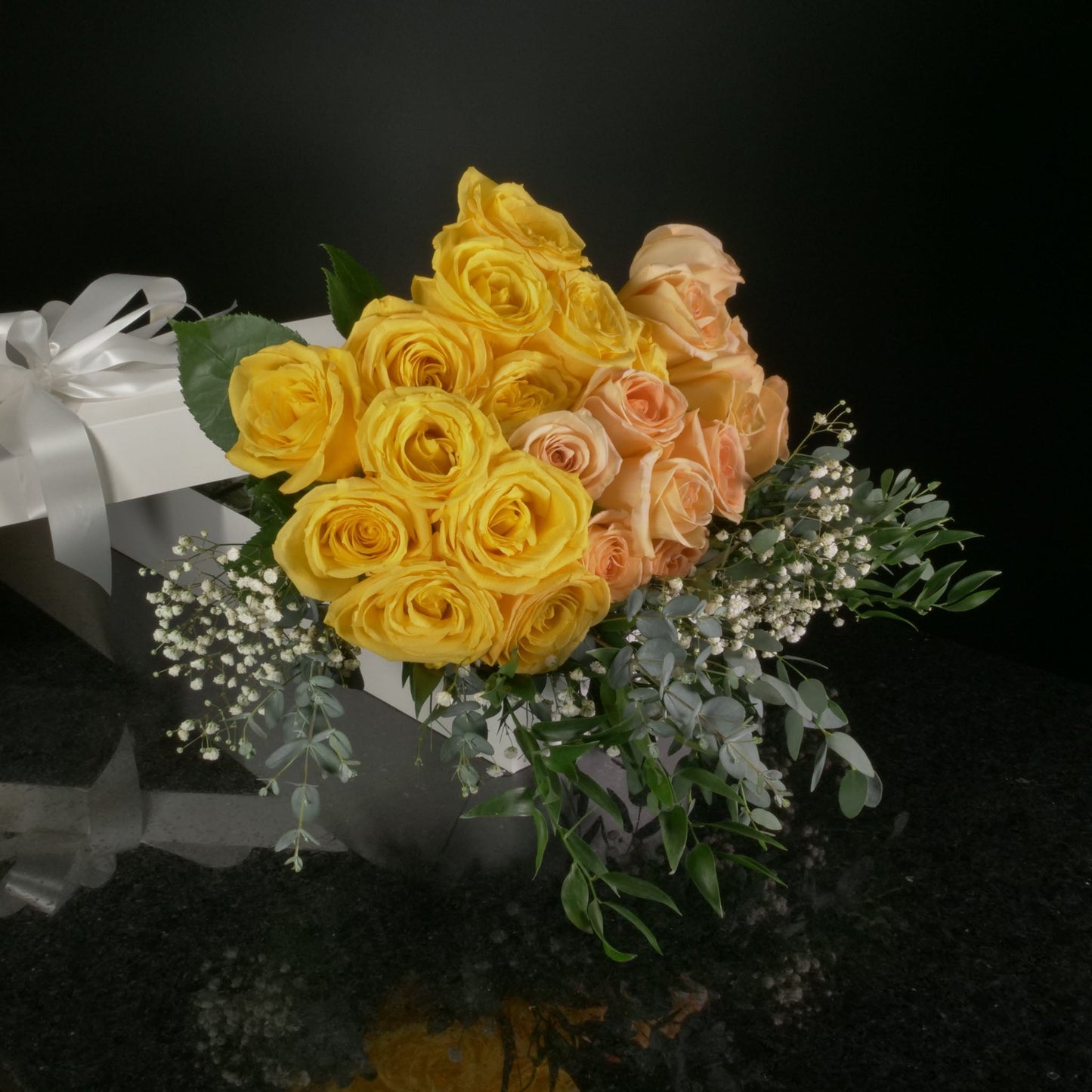 24 Roses / Boxed / Fancy