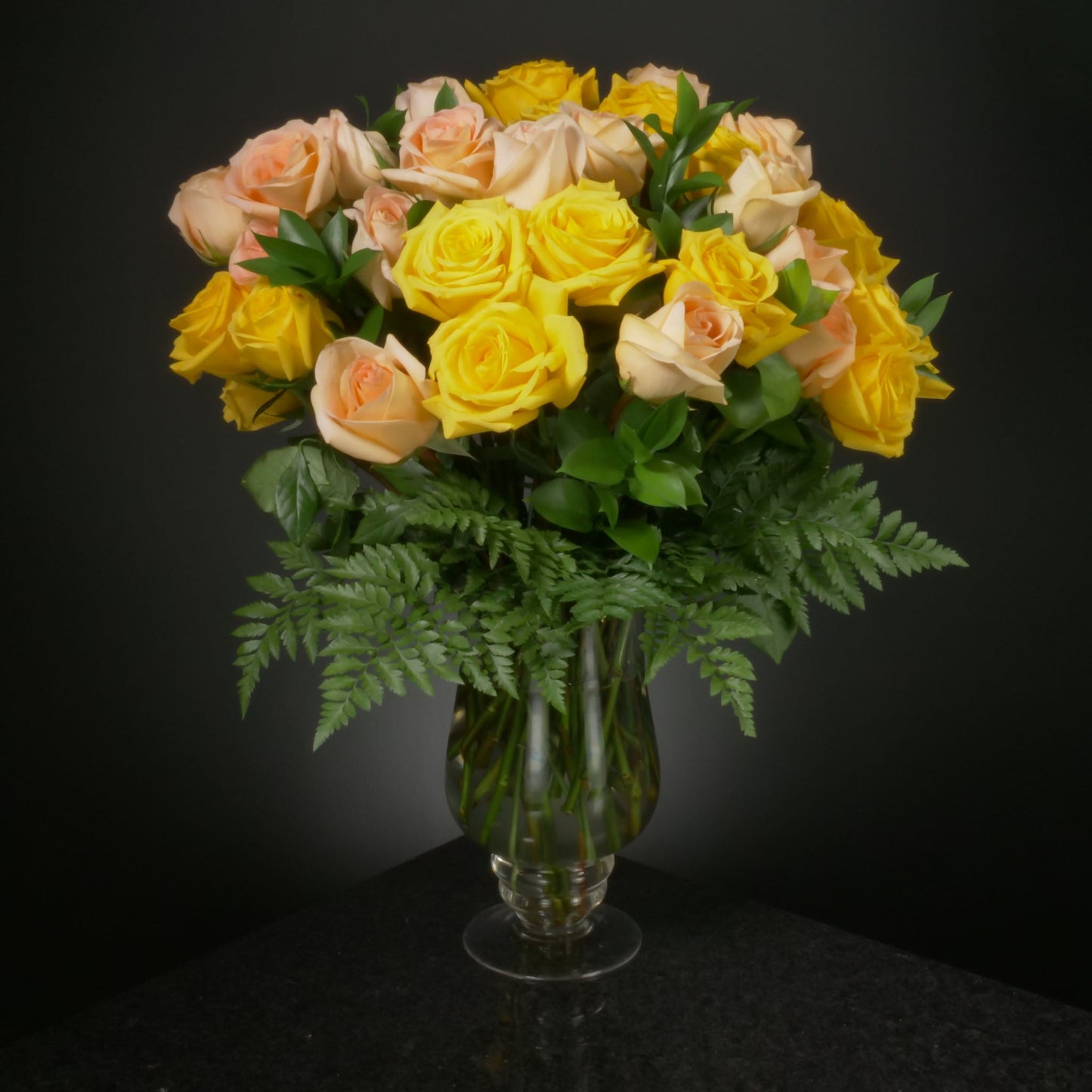 50 Roses / Vase / Basic