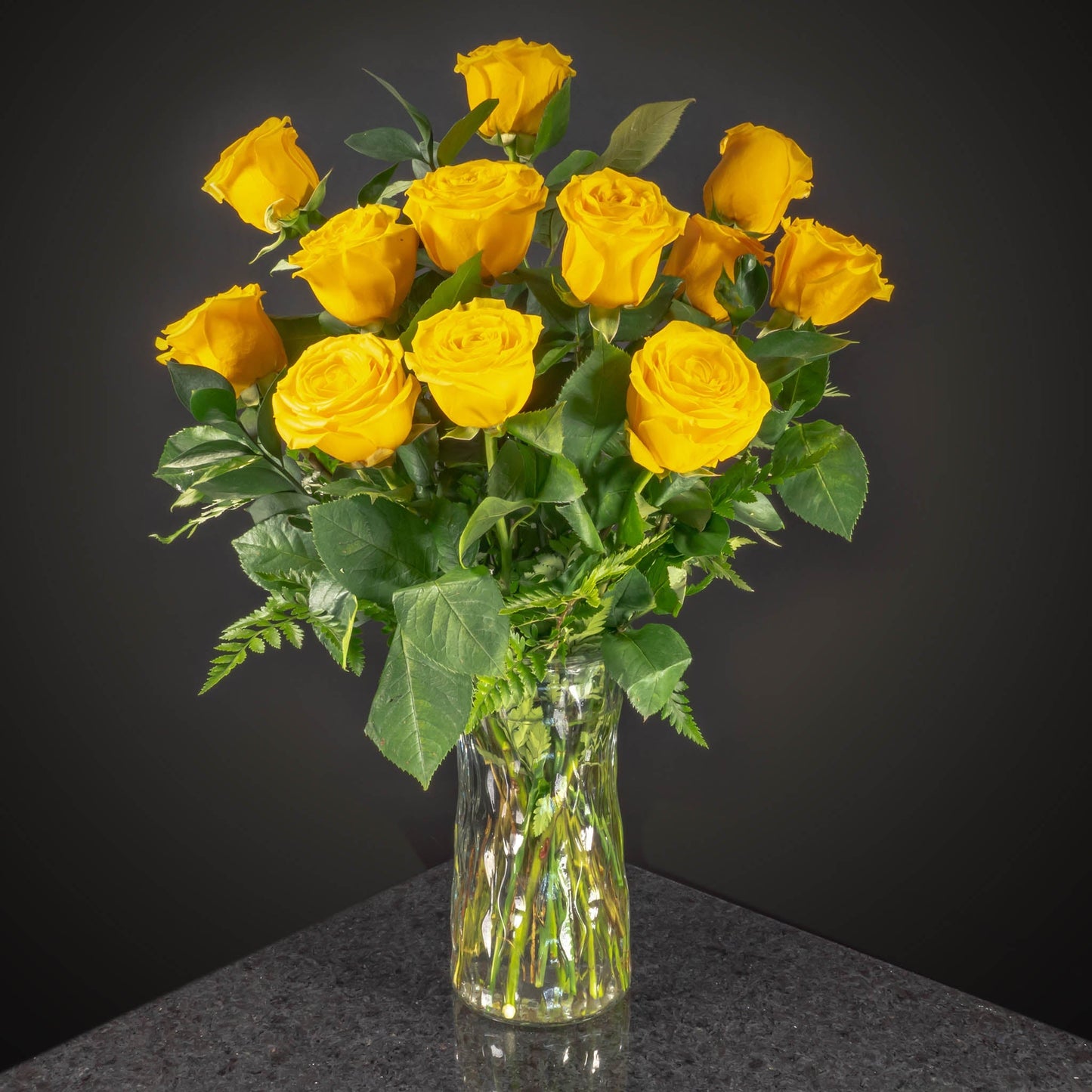 12 Roses / Vase / Basic