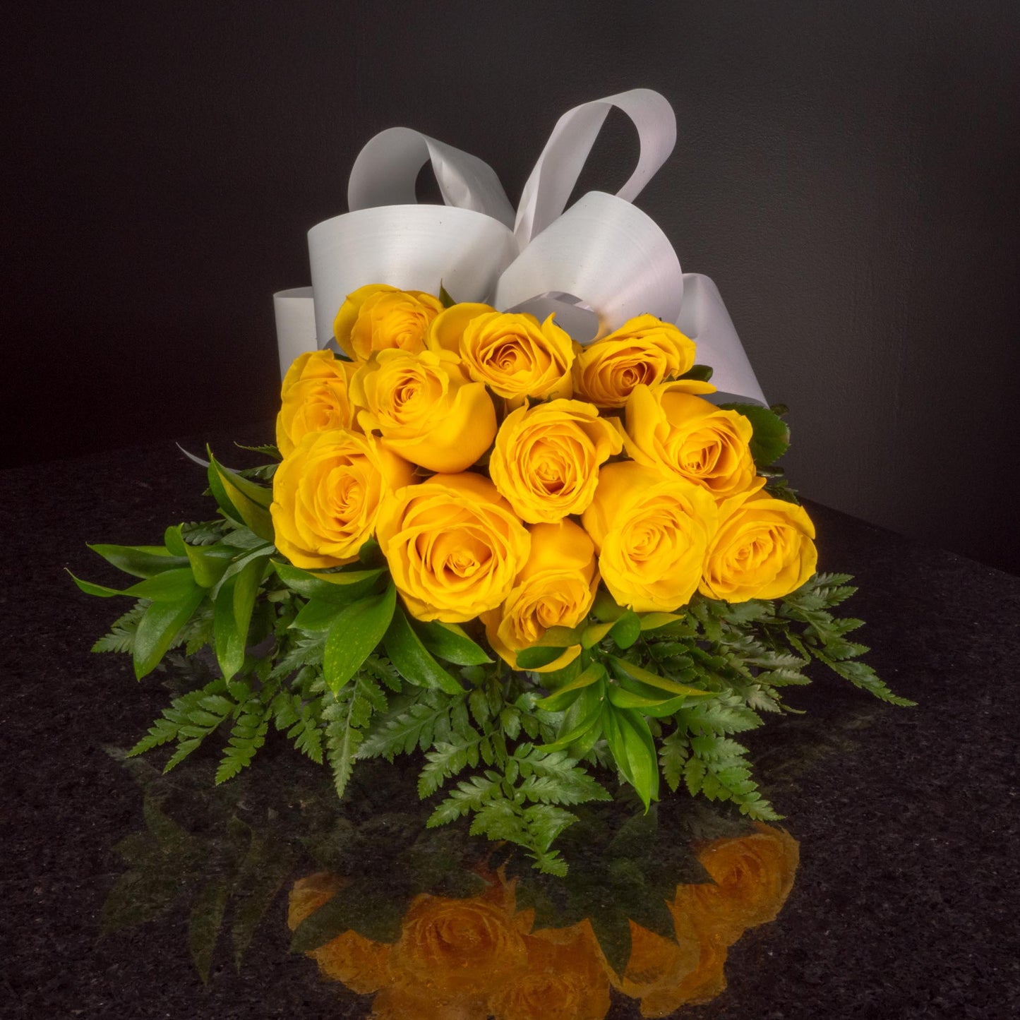 12 Roses / Hand-Tied / Basic