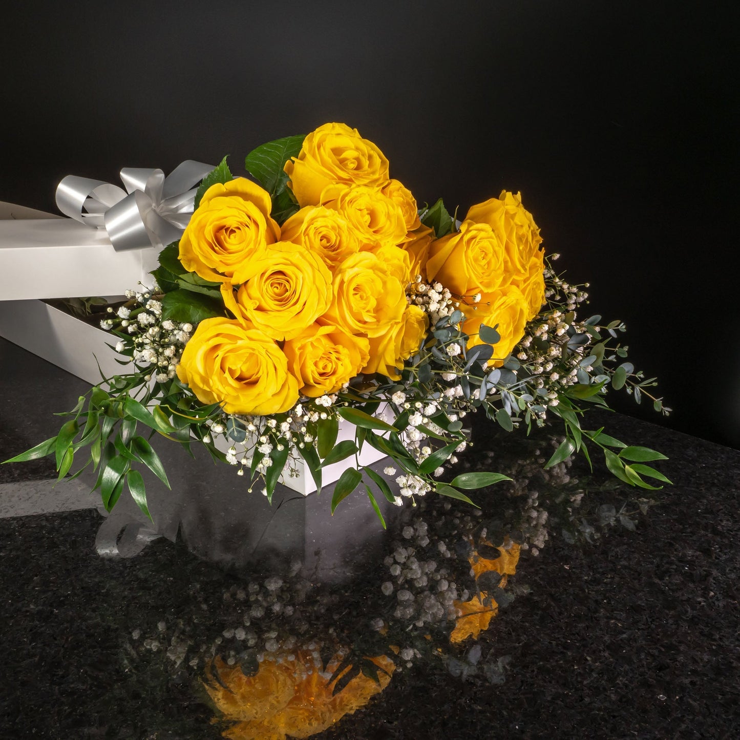 18 Roses / Boxed / Fancy