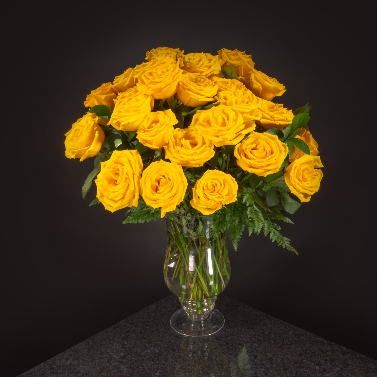 50 Roses / Vase / Basic